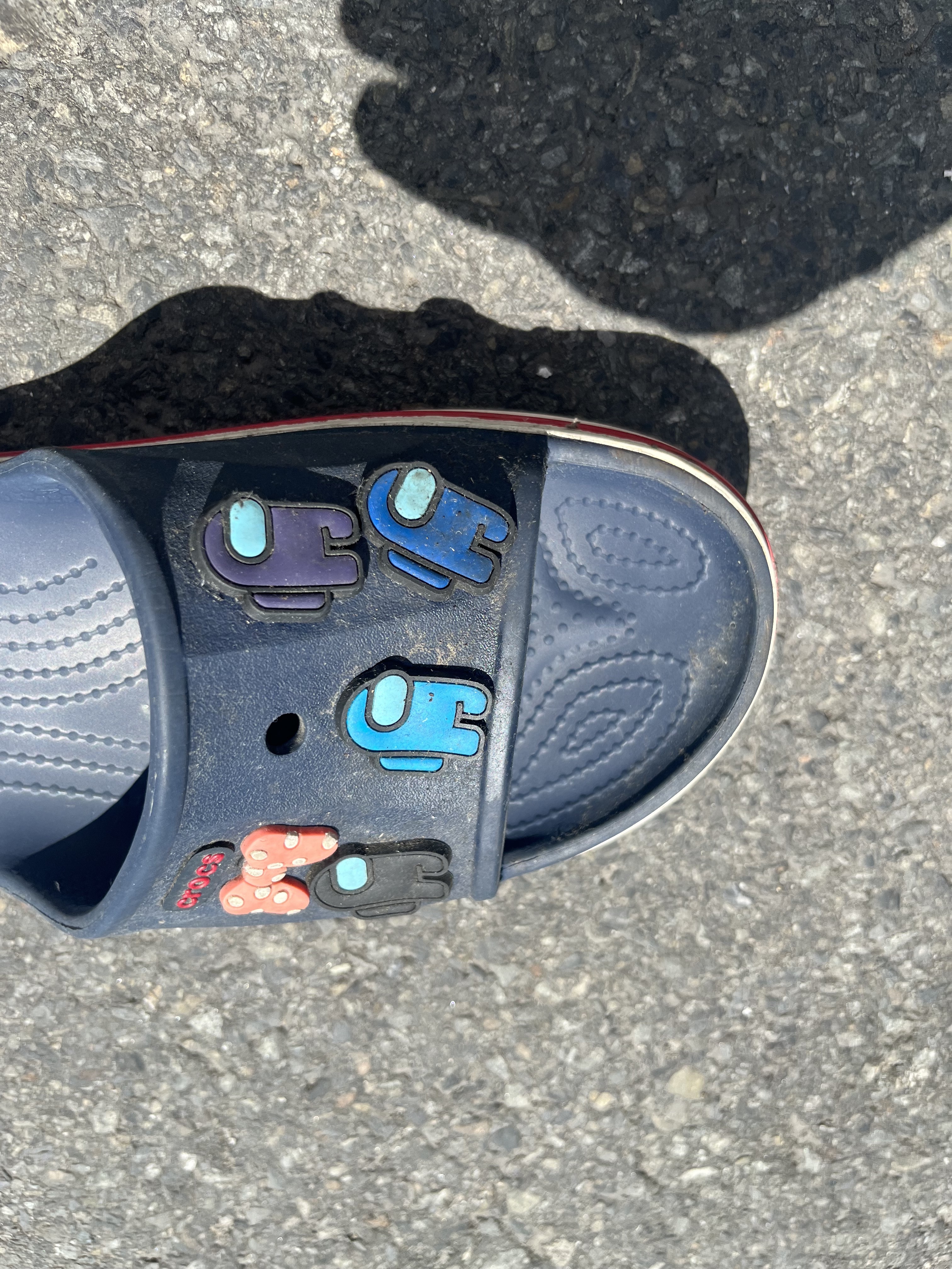 Crocs Bayaband Slide Navy Pepper 착용 스타일