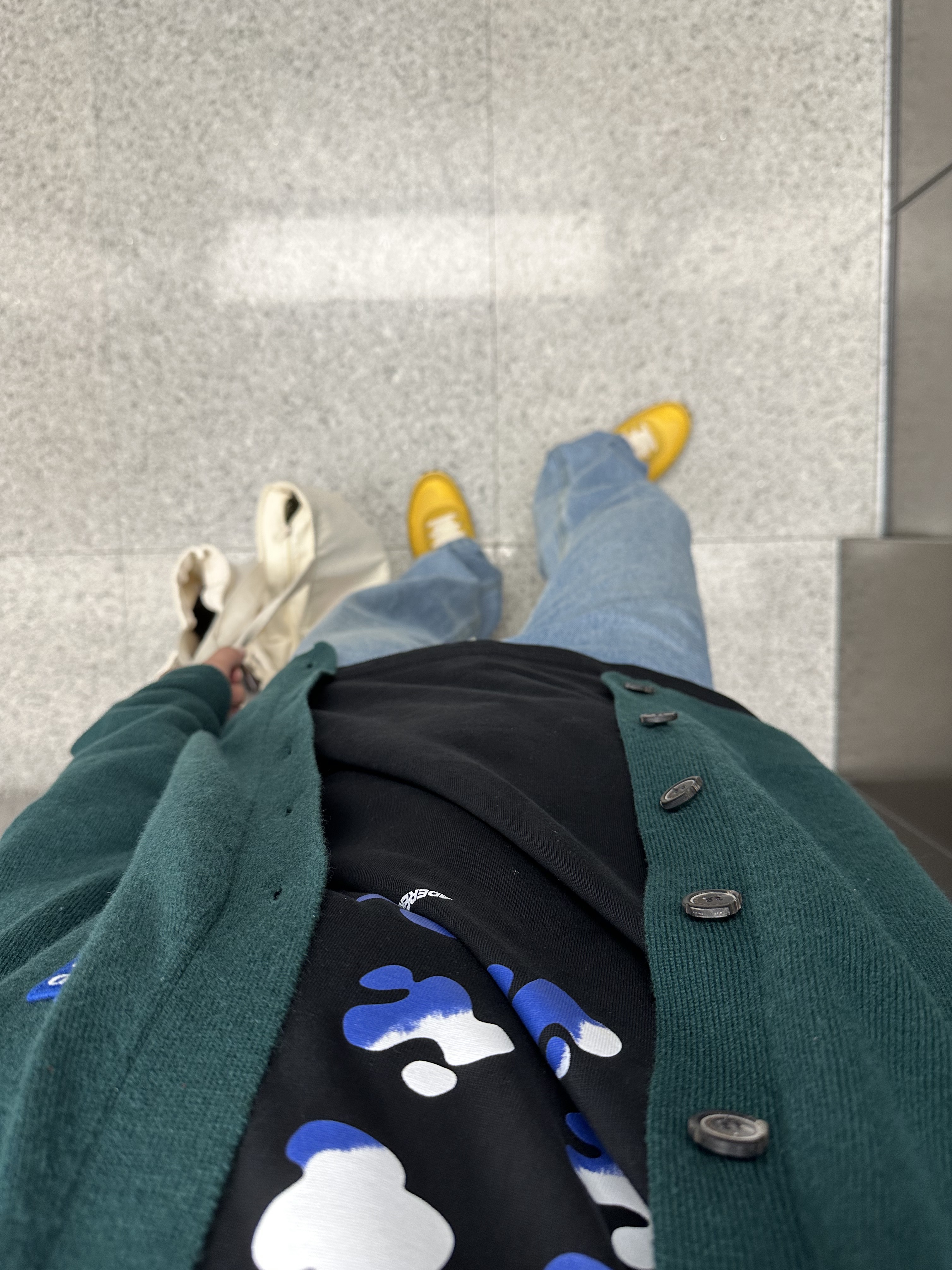 Zara x Ader Error Graphic Long Sleeve T-Shirt Black, Nike x Tom Sachs General Purpose Shoe Archive 착용 스타일