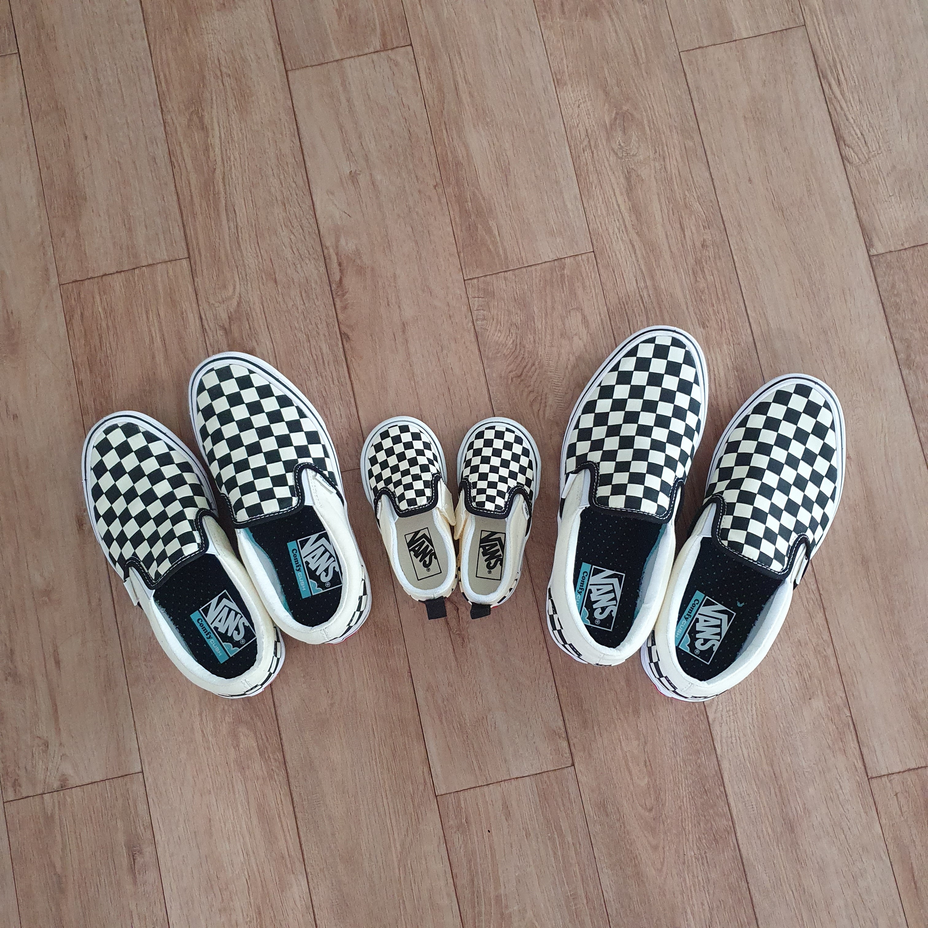 Vans Slip-On ComfyCush Checkerboard 착용 스타일