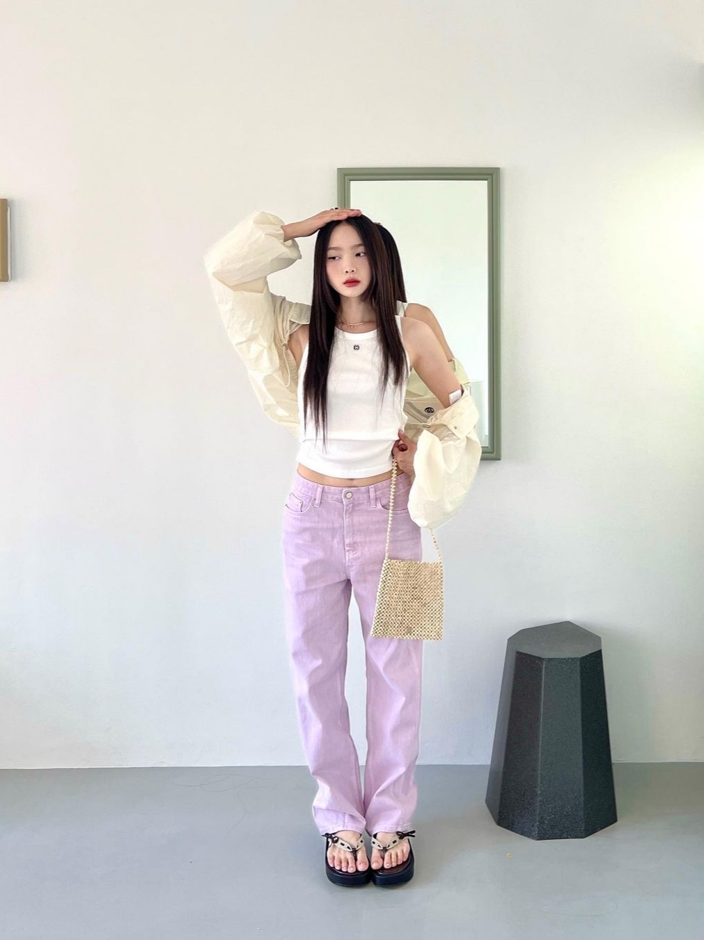 엔오르 우먼 더블 스트라이프 스트링 크롭 자켓 크림 착용 스타일 - 1