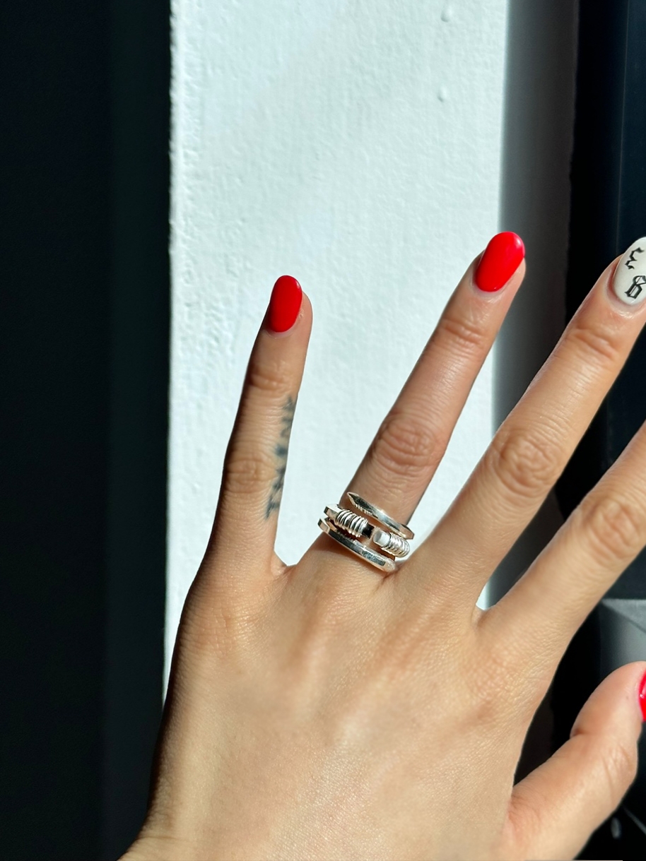 Frica Linning Ring Silver onyx, Frica Linning Ring Silver Howlite 착용 스타일