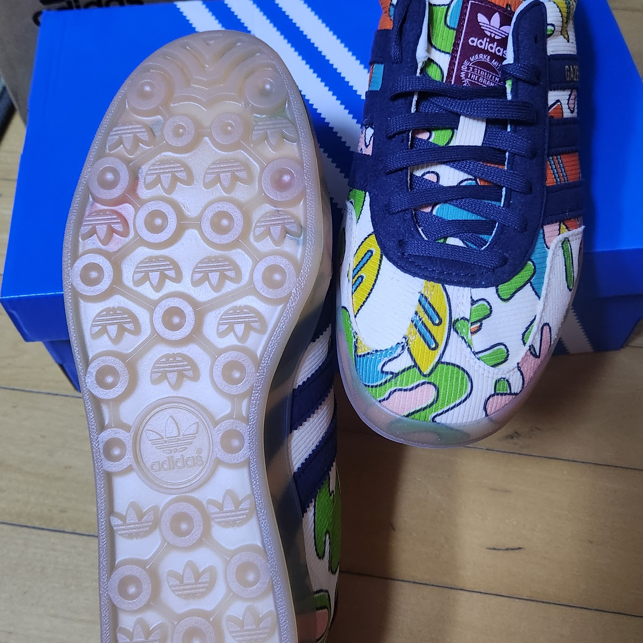 Adidas x Sean Wotherspoon Gazelle Indoor Ecru Tint 착용 스타일 - 3