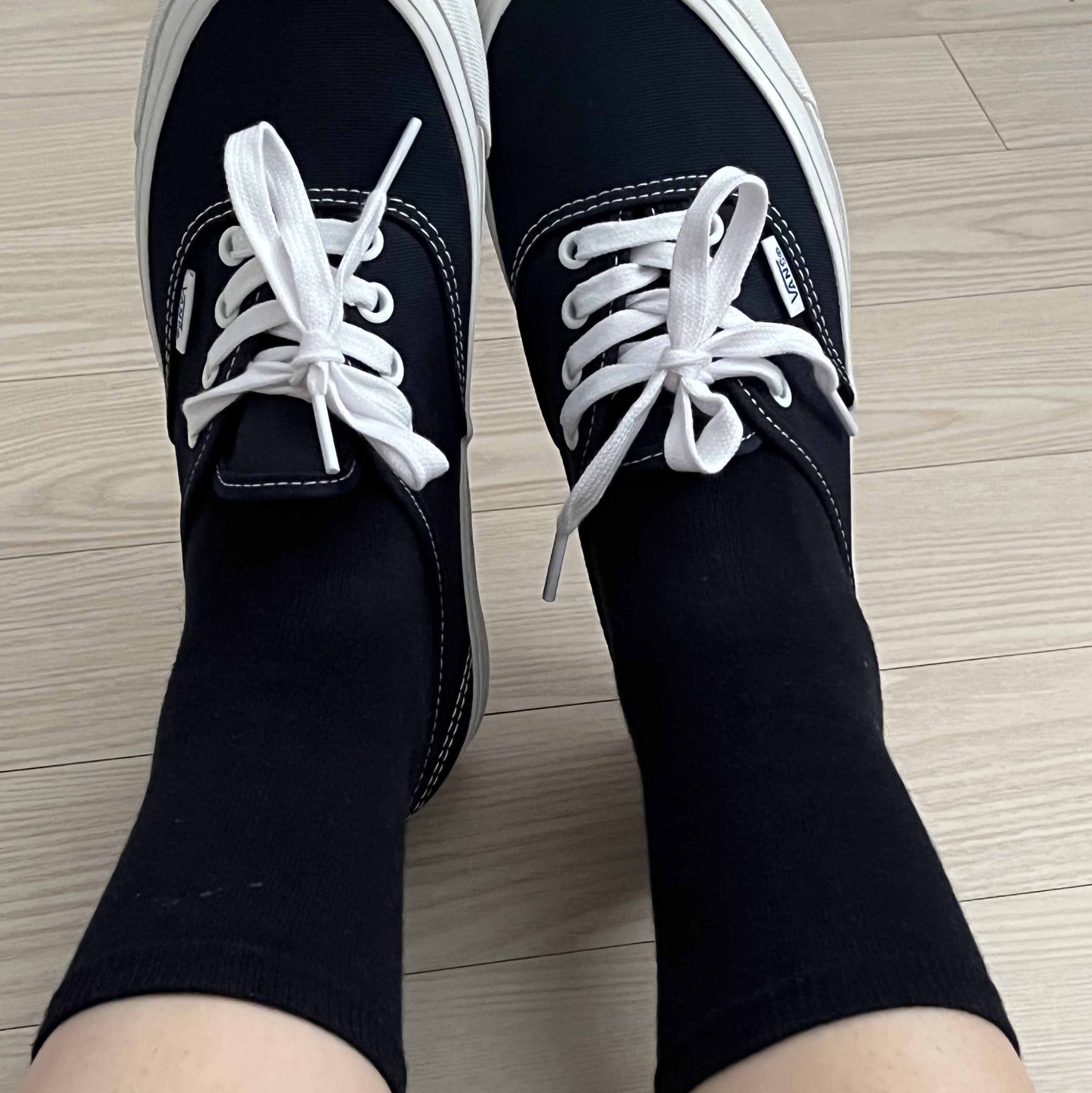 Vans Vault OG Authentic LX Navy 착용 스타일