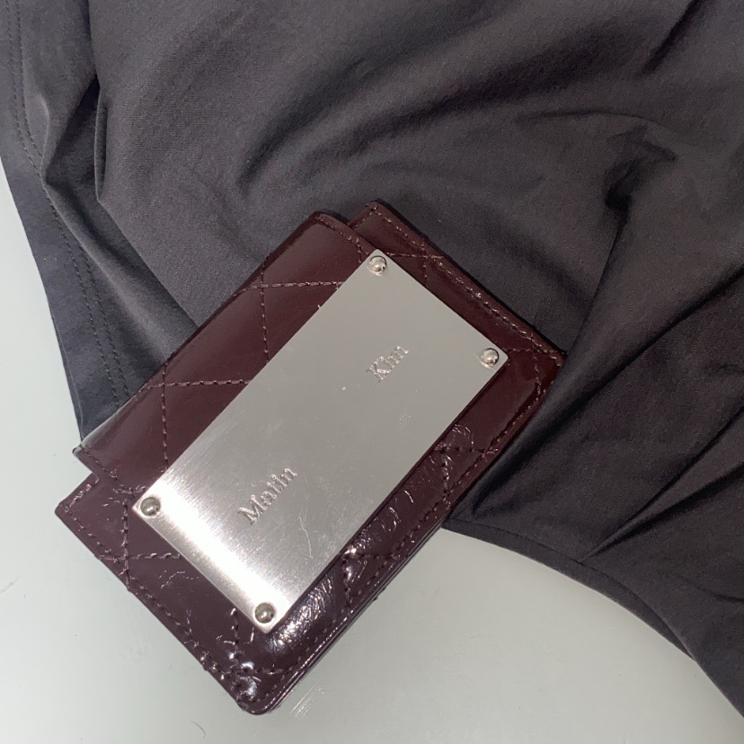 Matin Kim Quilting Accordion Wallet Dark Brown 착용 스타일