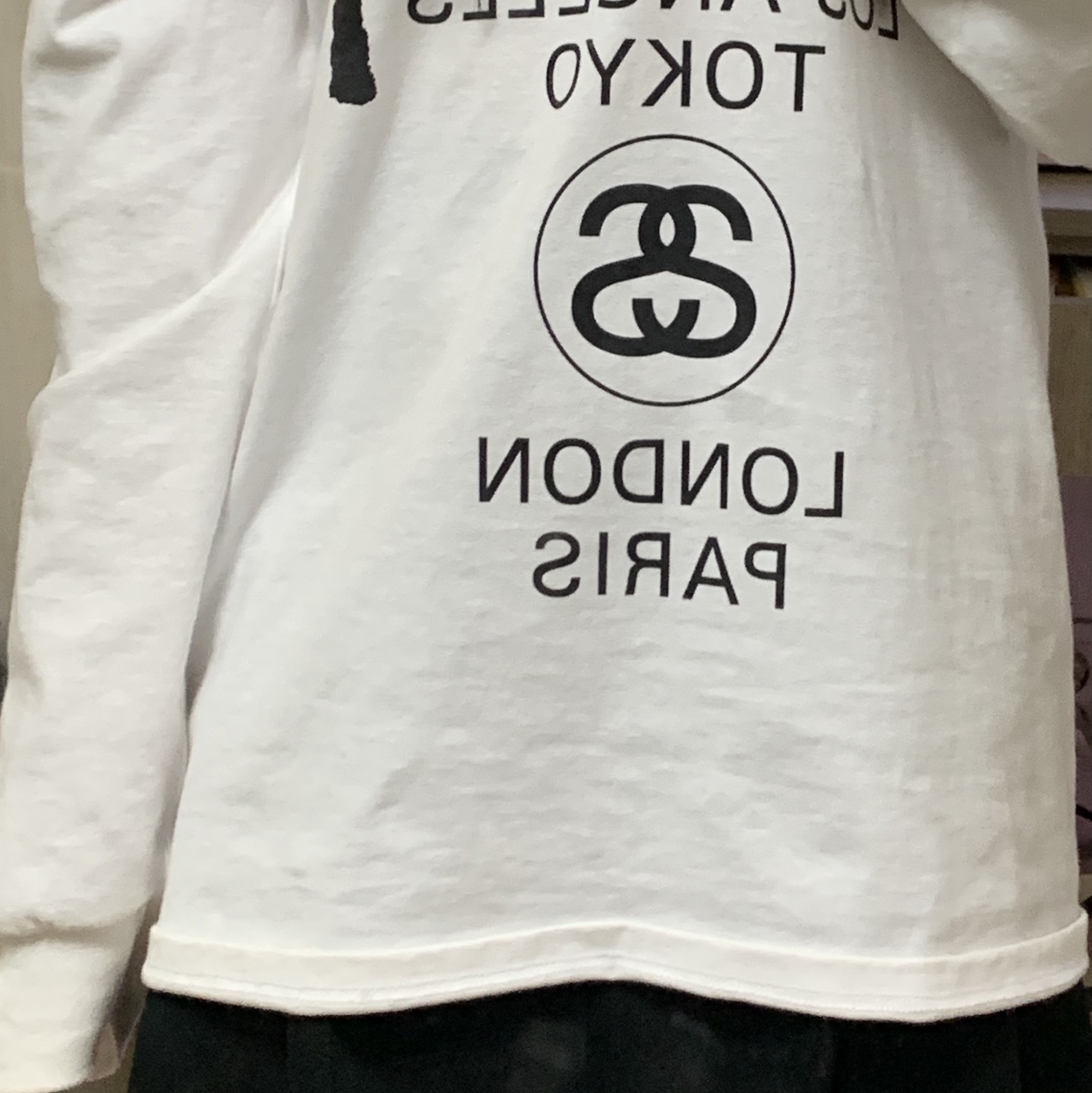 Stussy World Tour LS T-Shirt White 착용 스타일 - 2