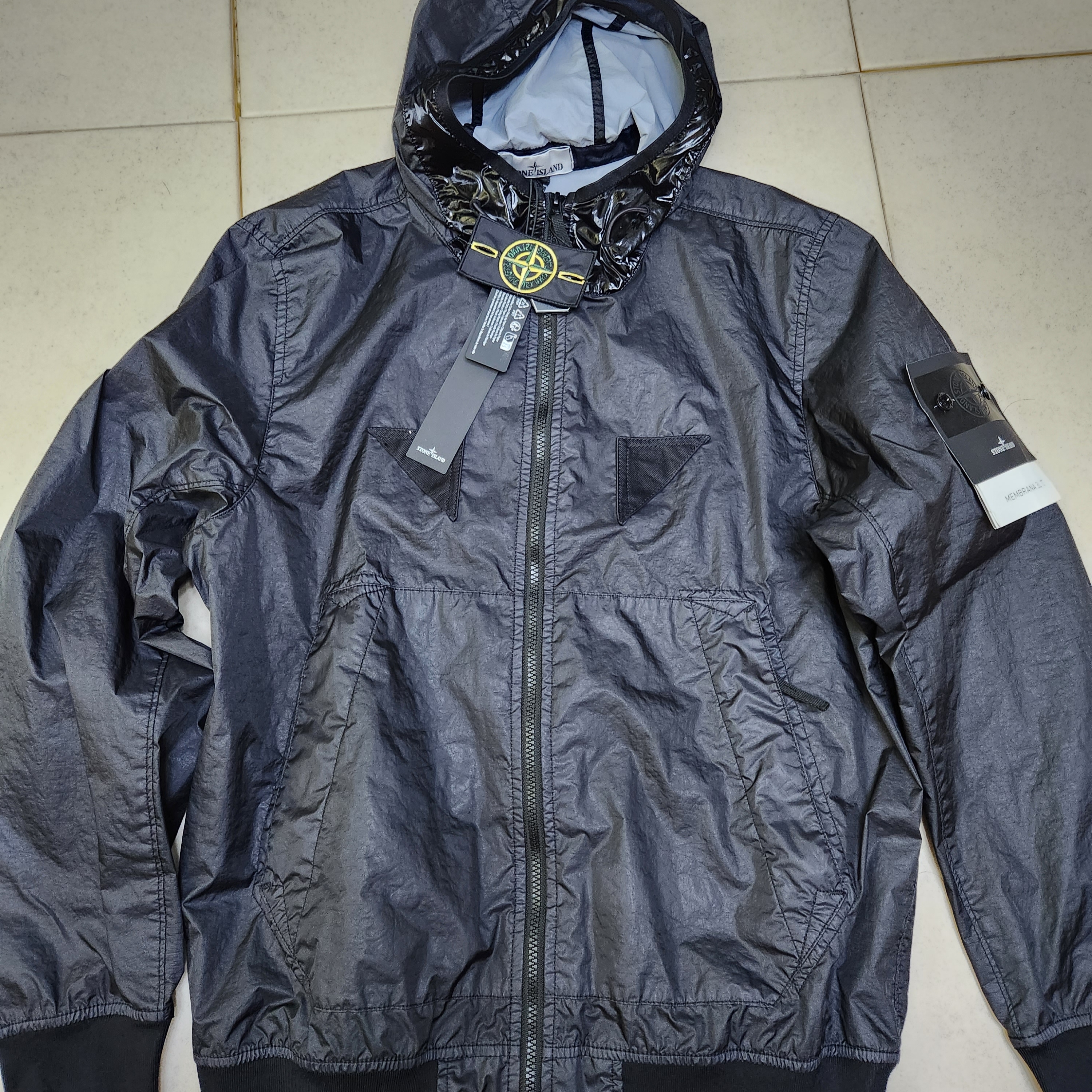 Stone Island 40723 Membrana 3L TC Hooded Jacket Black - 23SS 착용 스타일