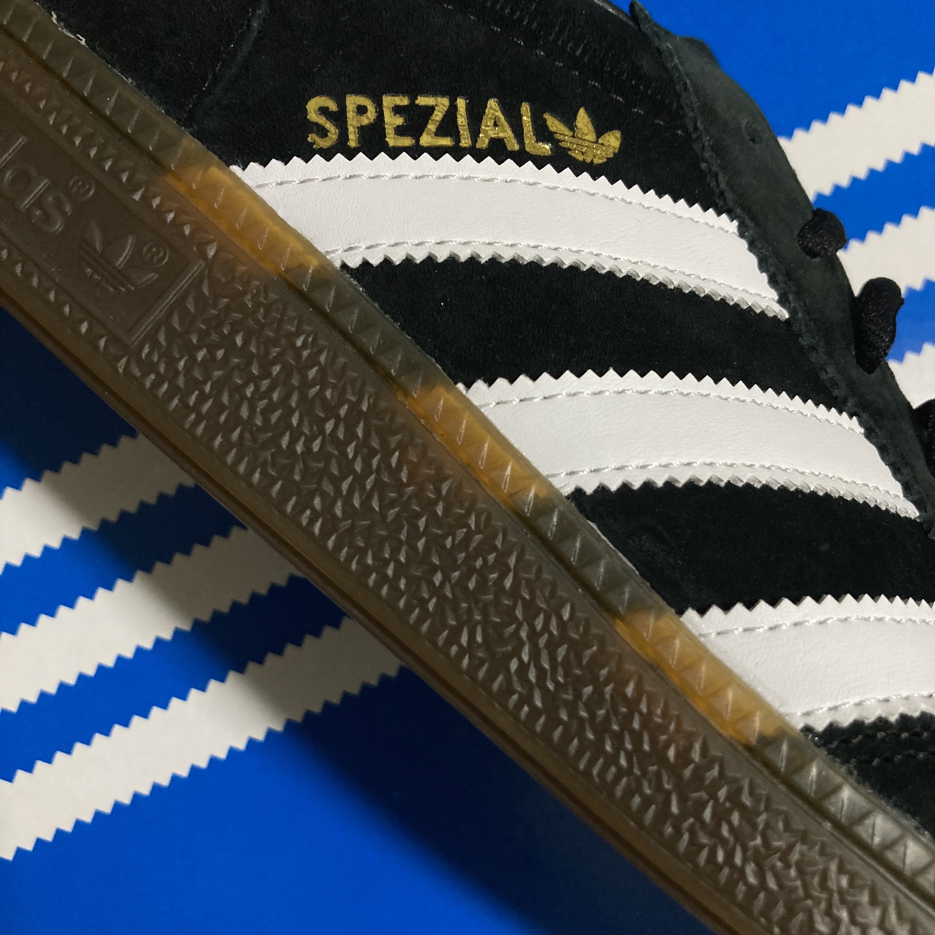 Adidas Spezial Handball Core Black 착용 스타일 - 1