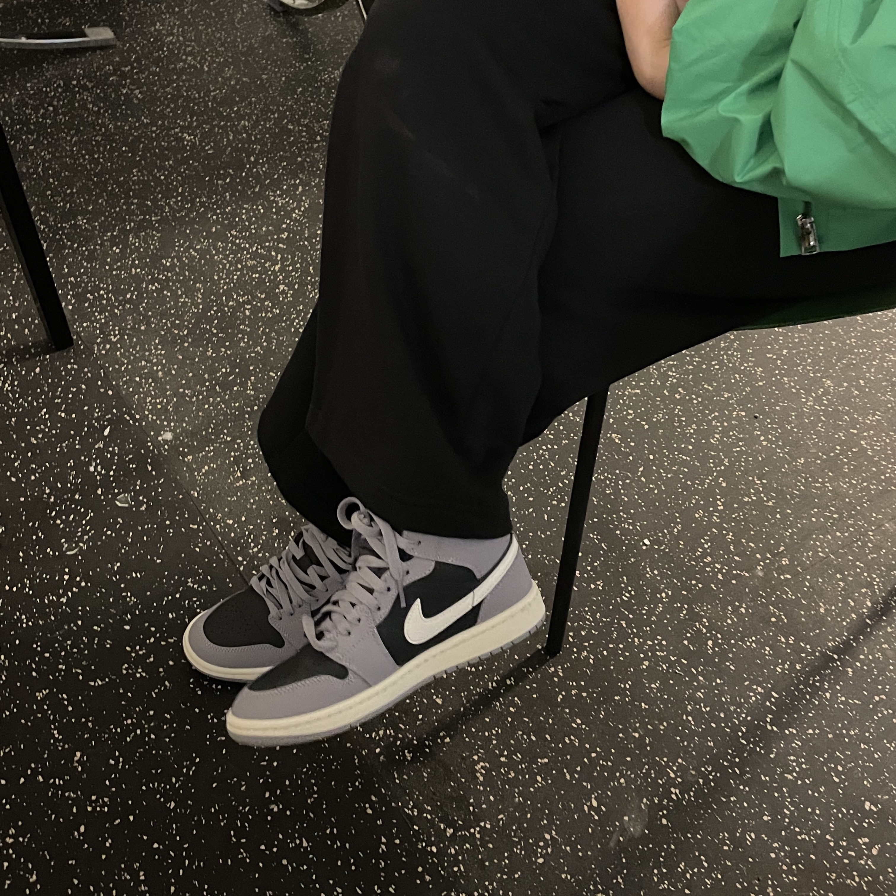 Jordan 1 High 85 College Navy 착용 스타일 - 3