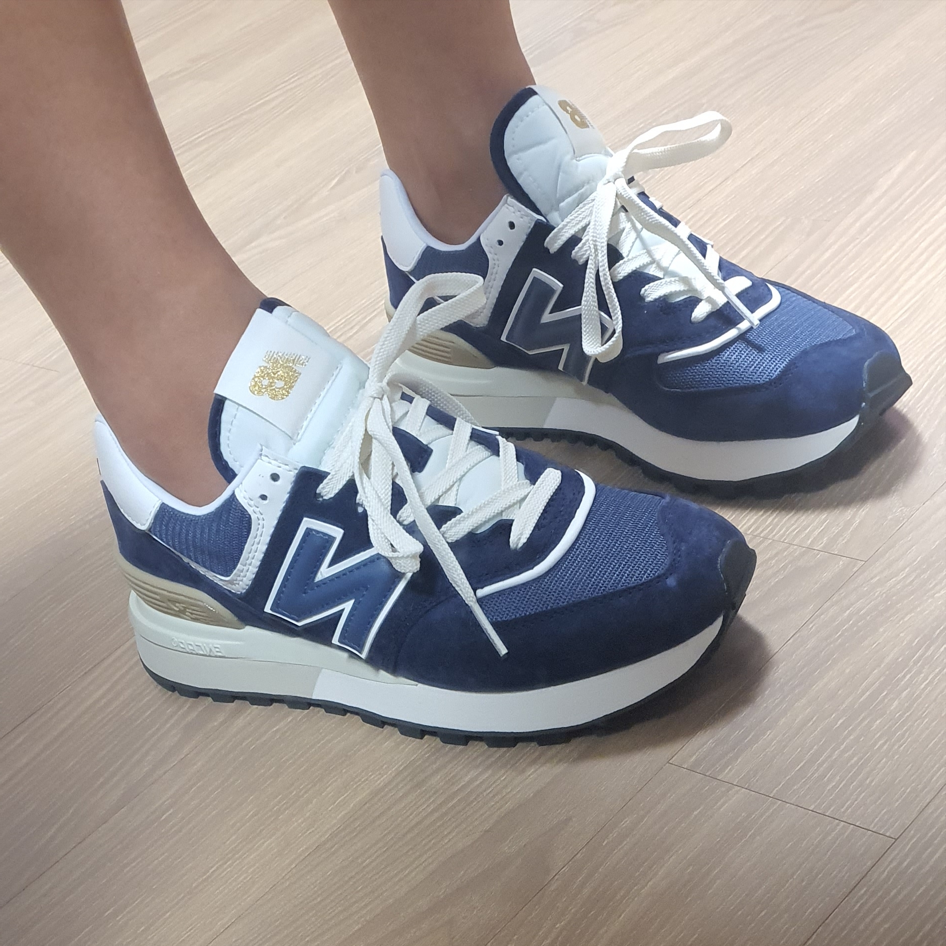 New Balance 574 Legacy Navy 착용 스타일