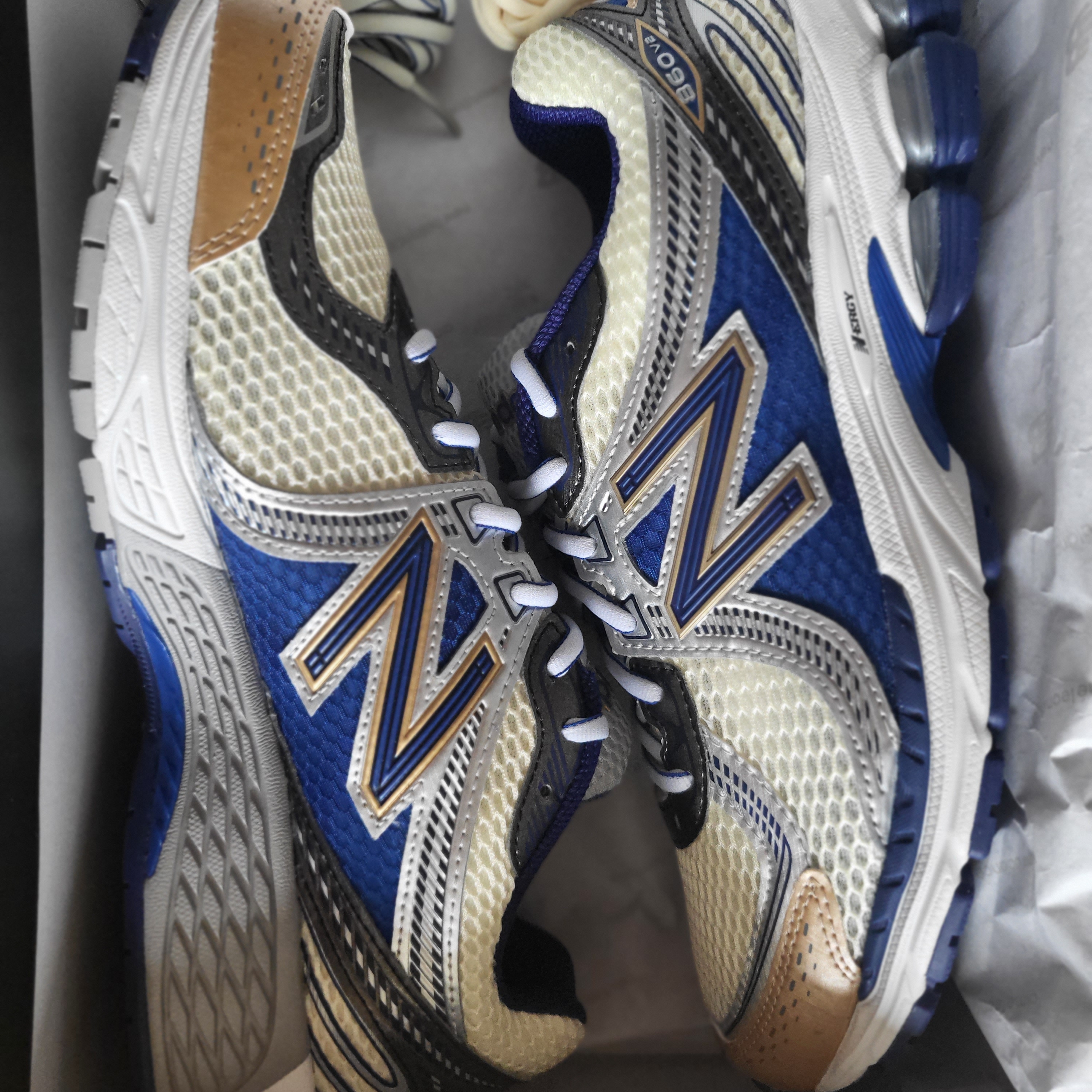 New Balance x Aime Leon Dore 860v2 Red, New Balance x Aime Leon Dore 860v2 Blue 착용 스타일 - 2