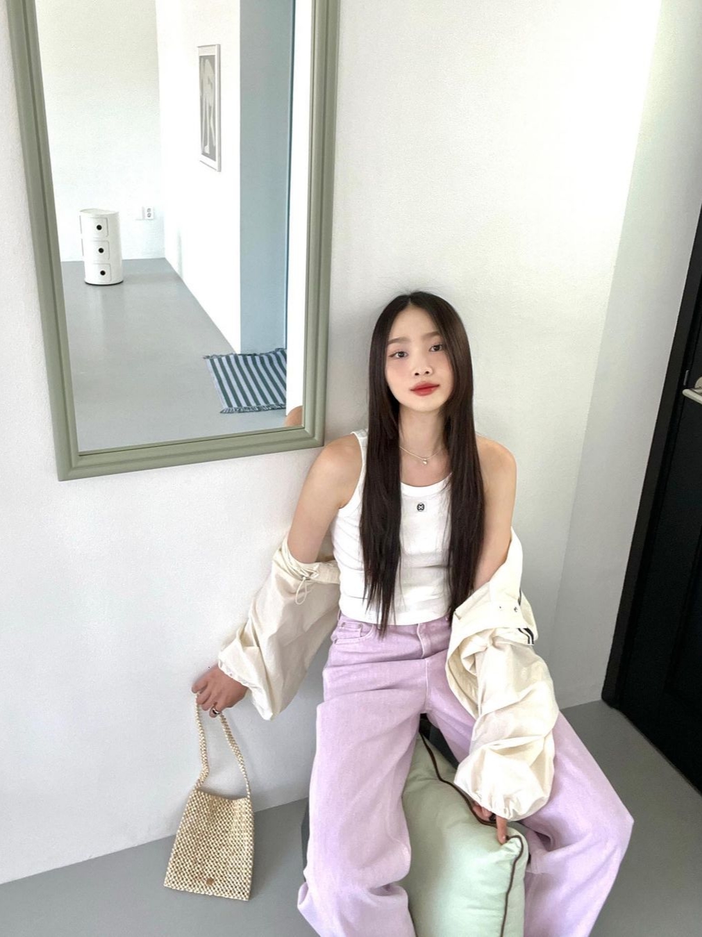 엔오르 우먼 더블 스트라이프 스트링 크롭 자켓 크림 착용 스타일 - 3