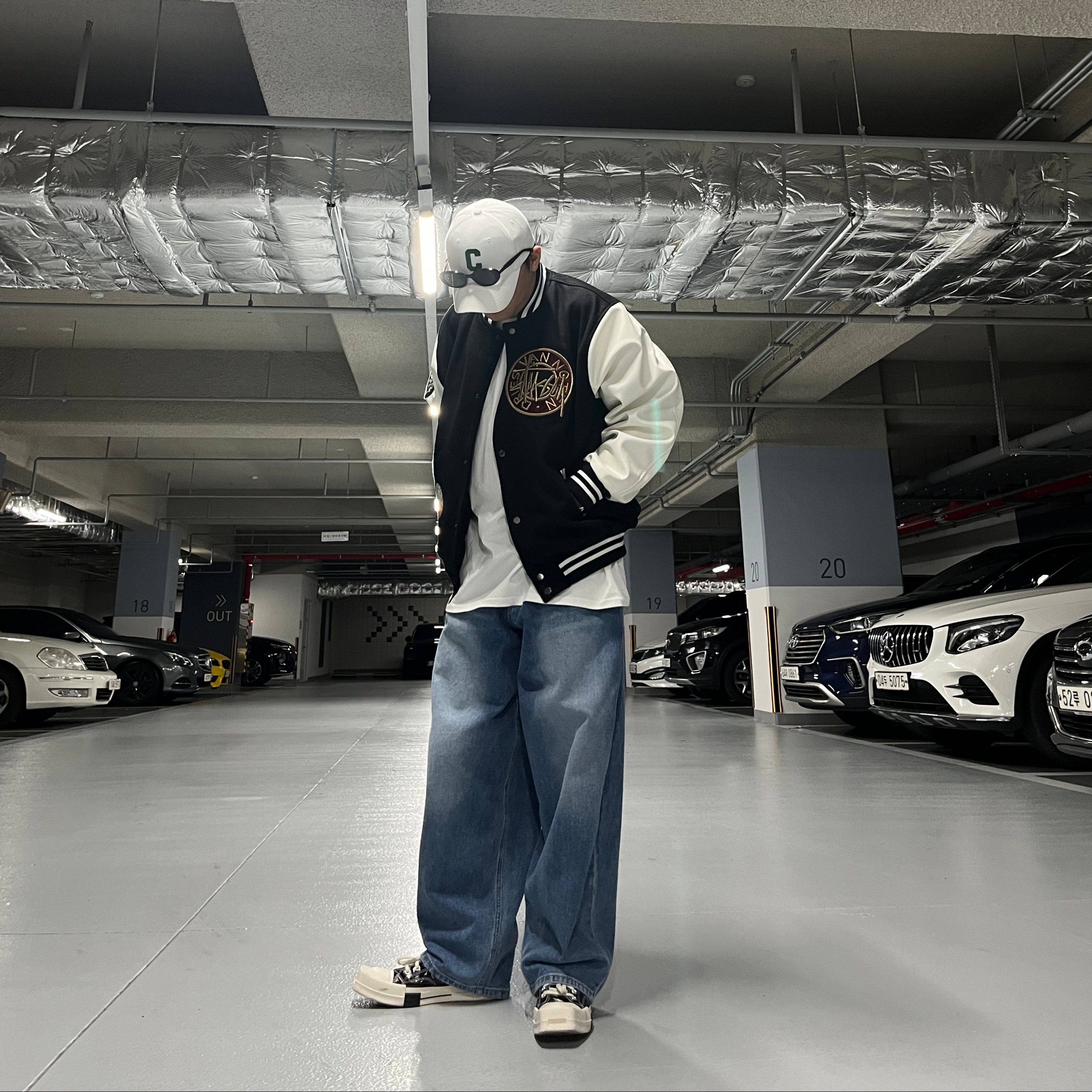 Converse x Drkshdw Turbodrk Chuck 70 Hi Black Lacquered Denim, Stussy x Dries Van Noten Varsity Jacket Black 착용 스타일