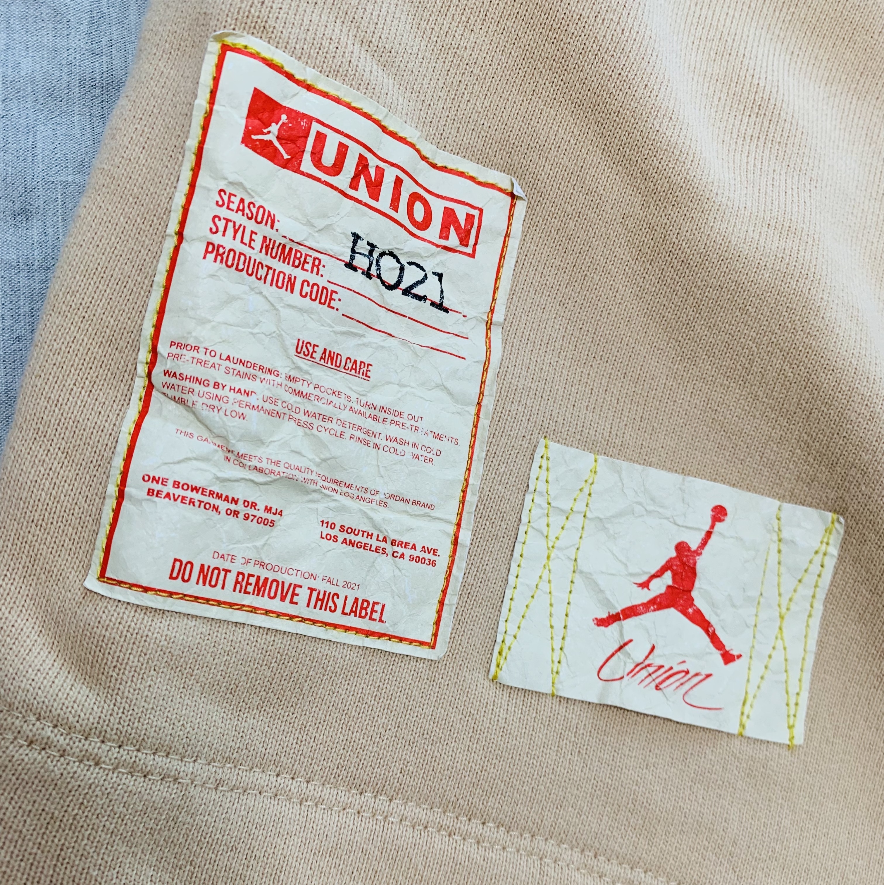 Jordan x Union Fleece Shorts White Onyx - Asia 착용 스타일