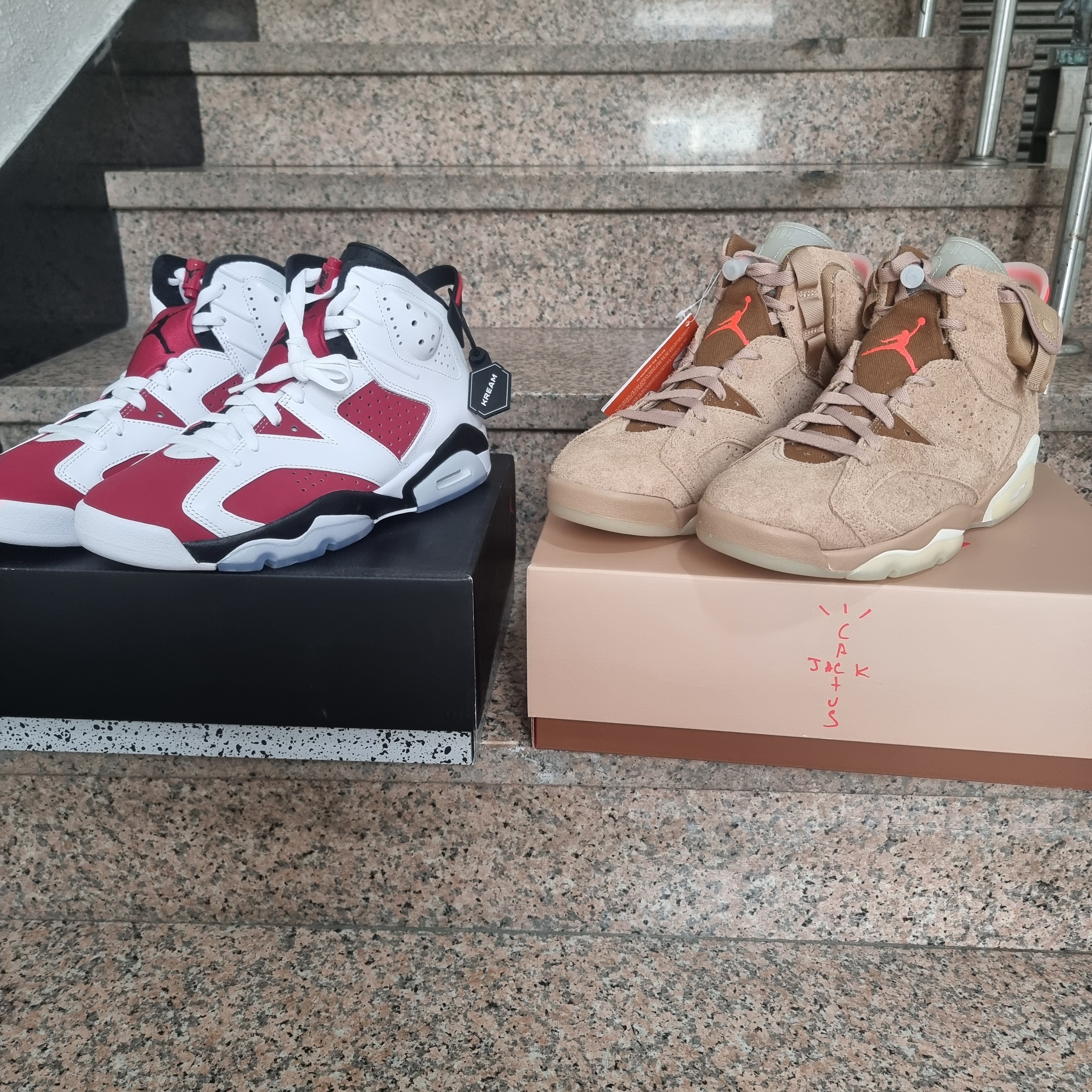 Jordan 6 Retro Carmine 2021, Jordan 6 x Travis Scott Retro SP British Khaki 착용 스타일