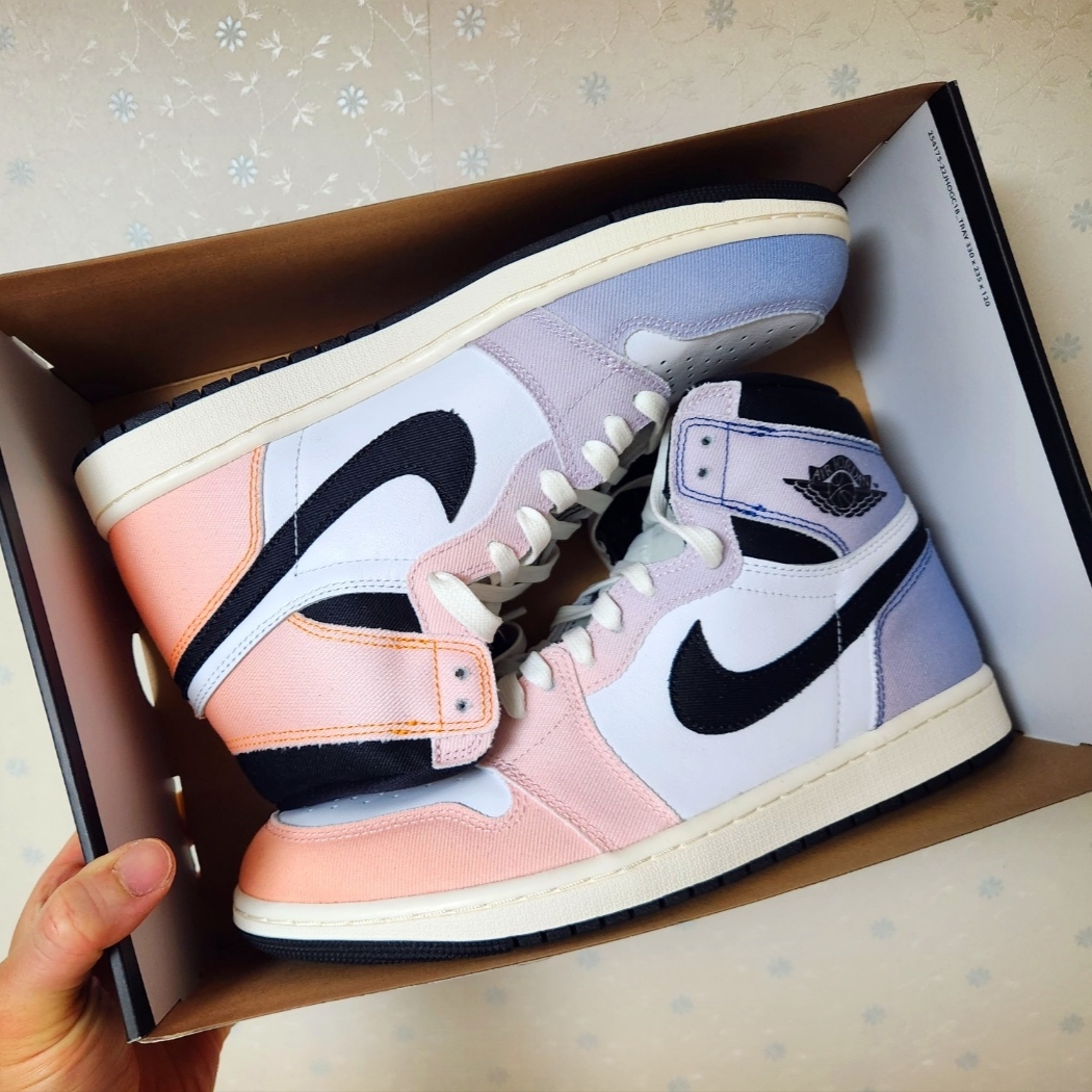 Jordan 1 Retro High OG Multi Color 착용 스타일 - 2