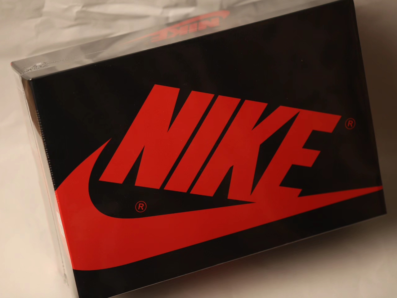 Jordan 1 Retro Low OG Black and Dark Powder Blue 착용 스타일 - 1