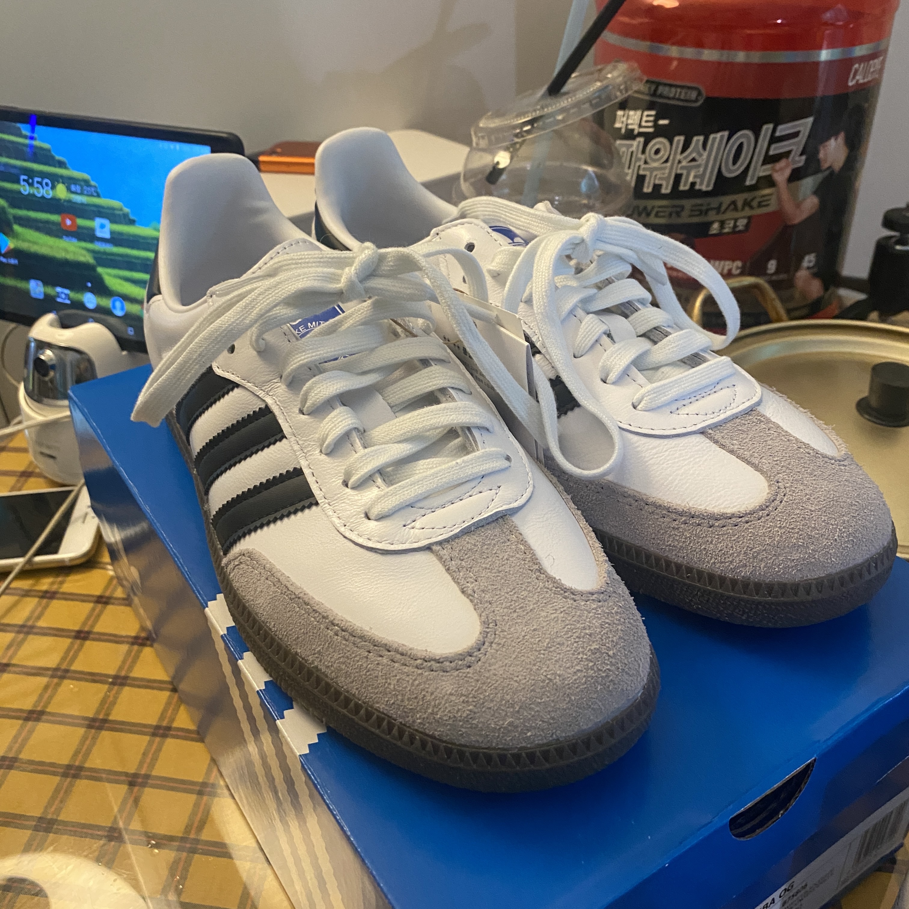 Adidas Samba OG Cloud White 착용 스타일