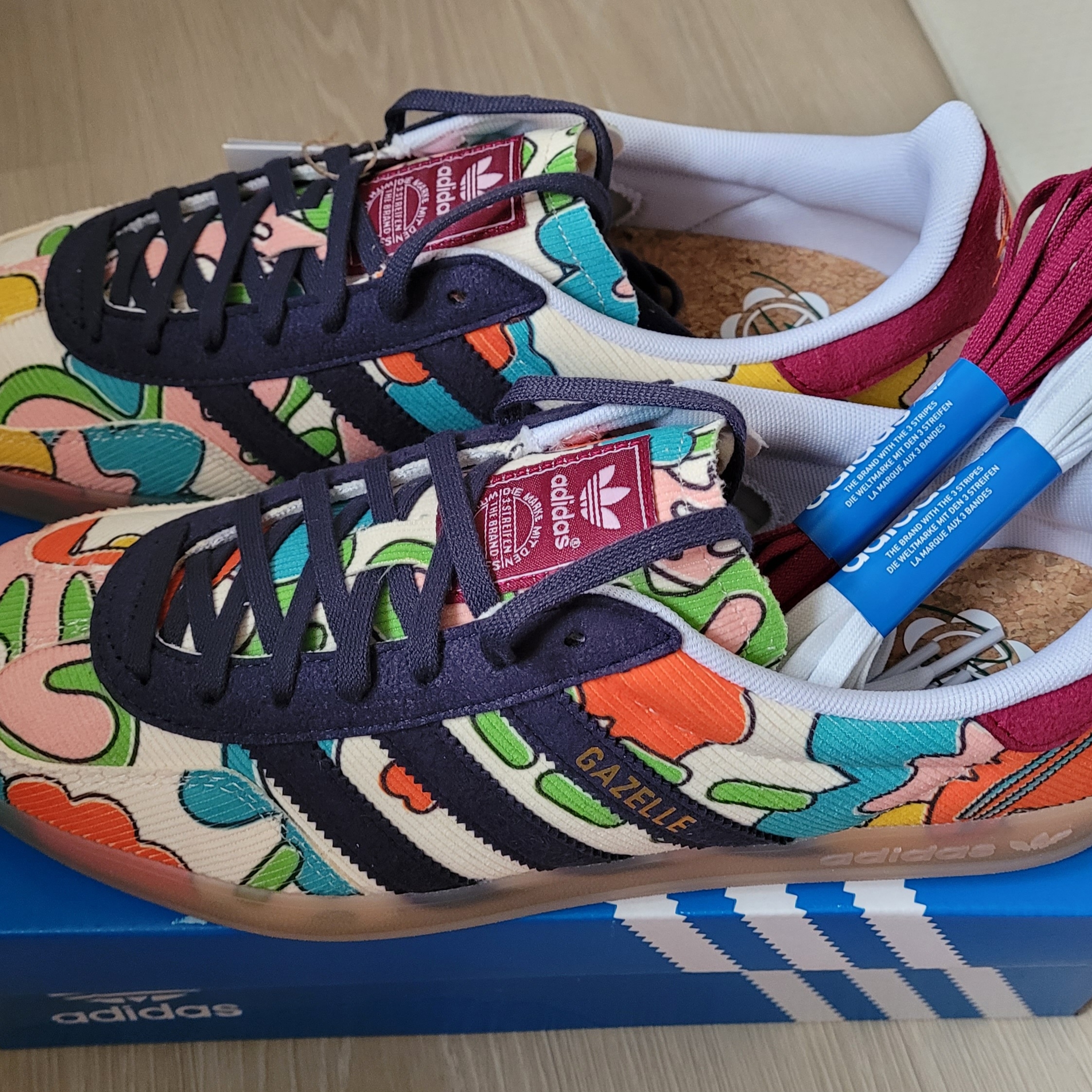 Adidas x Sean Wotherspoon Gazelle Indoor Ecru Tint 착용 스타일