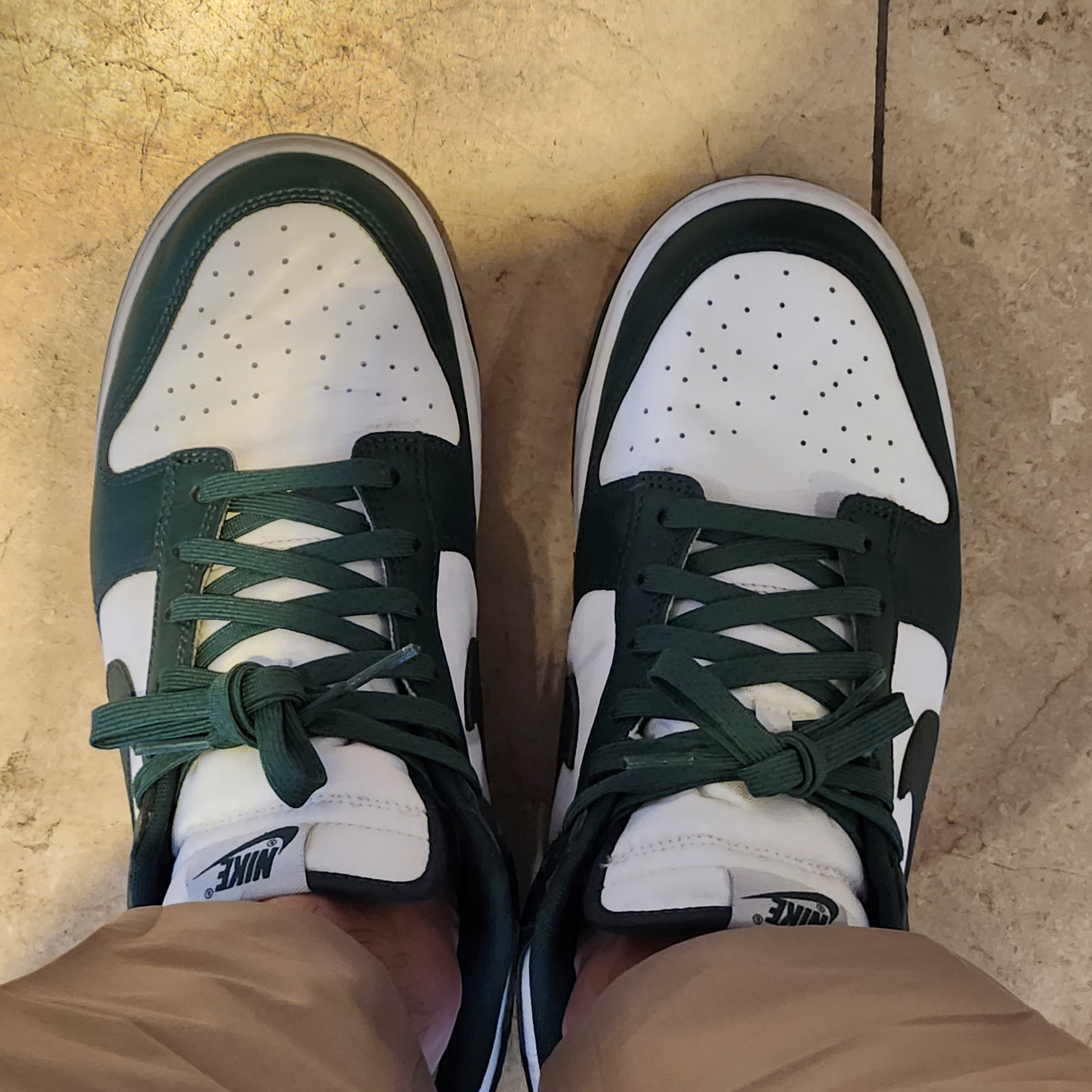 Nike Dunk Low Retro Varsity Green 착용 스타일 - 1
