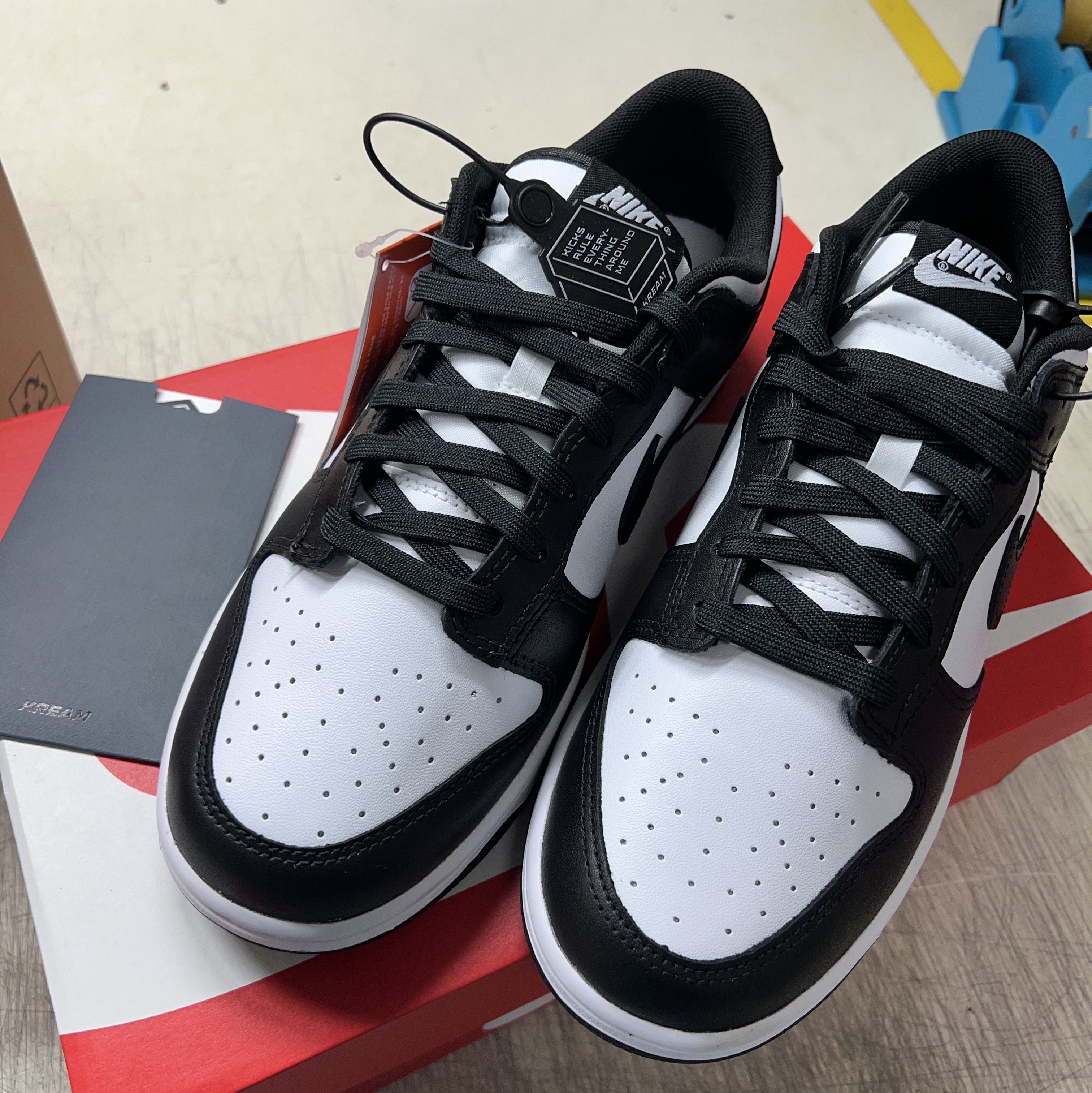 Nike Dunk Low Retro Black 착용 스타일