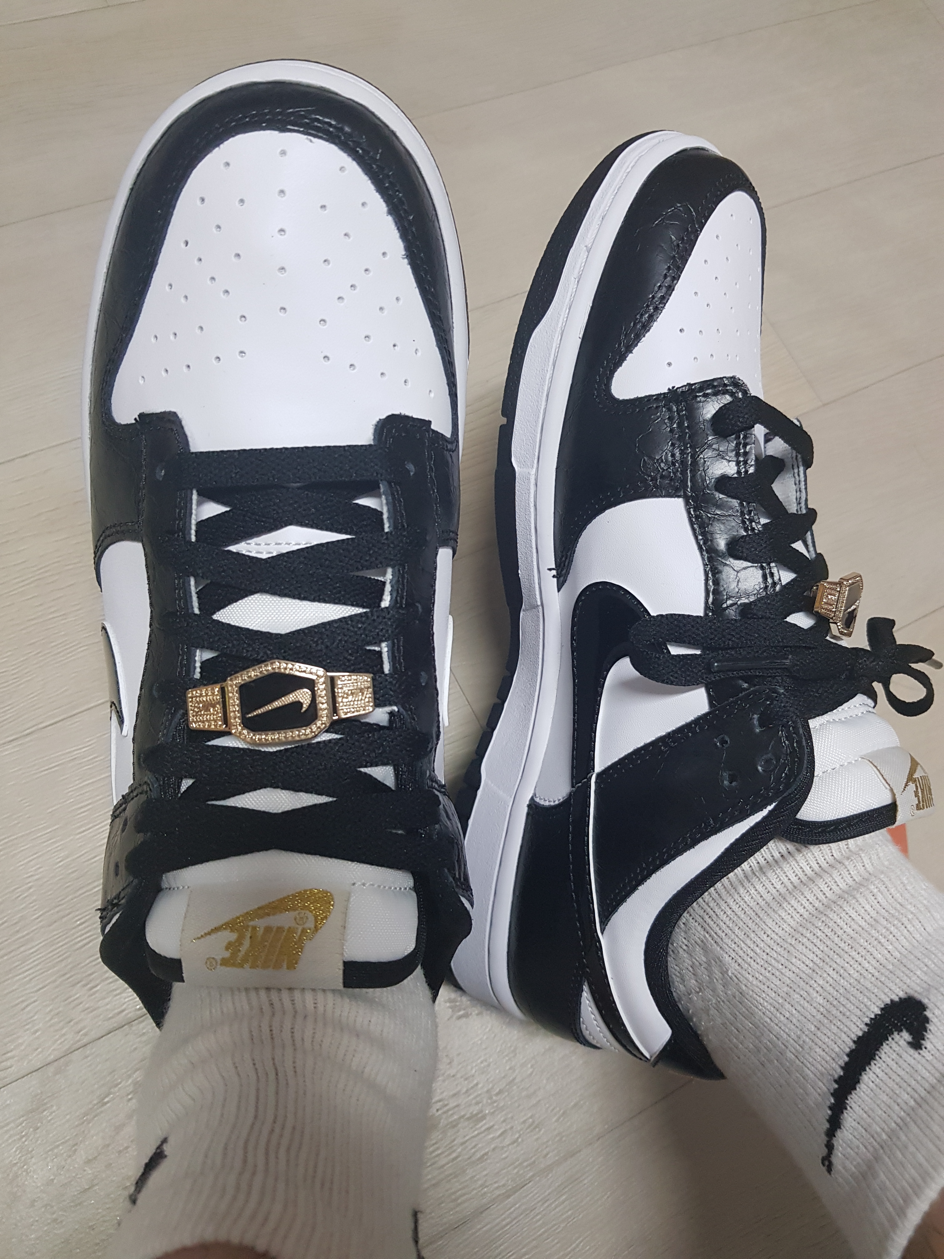 Nike Dunk Low Retro SE Black 착용 스타일
