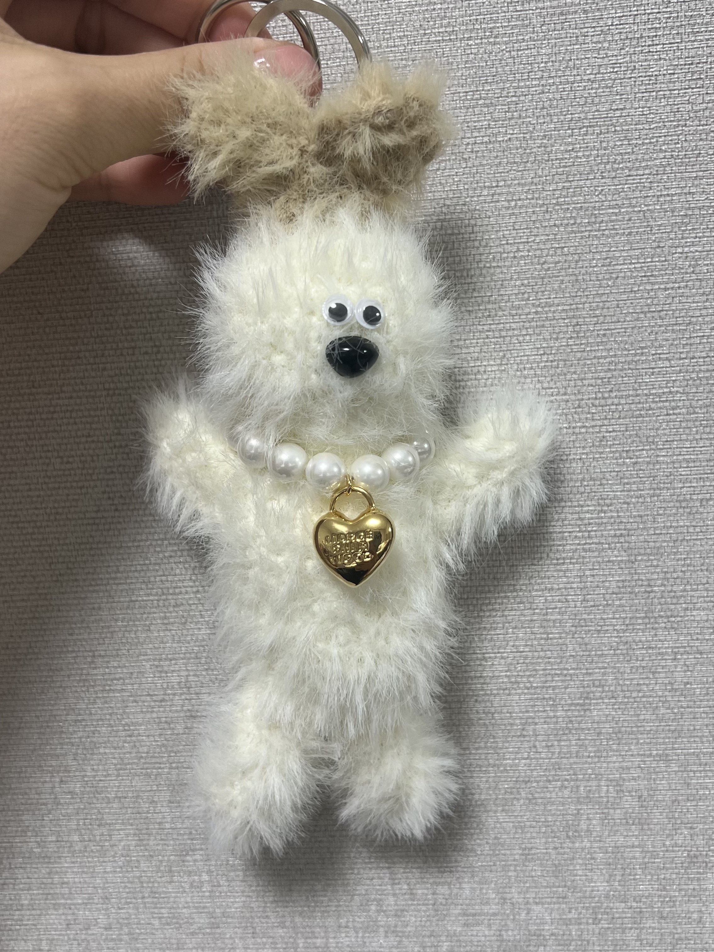 Margesherwood Wood Keyring with T-Shirt White Pink, Apple iPhone 13 Pro Max 1TB Sierra Blue (Korean Ver.) 착용 스타일 - 4