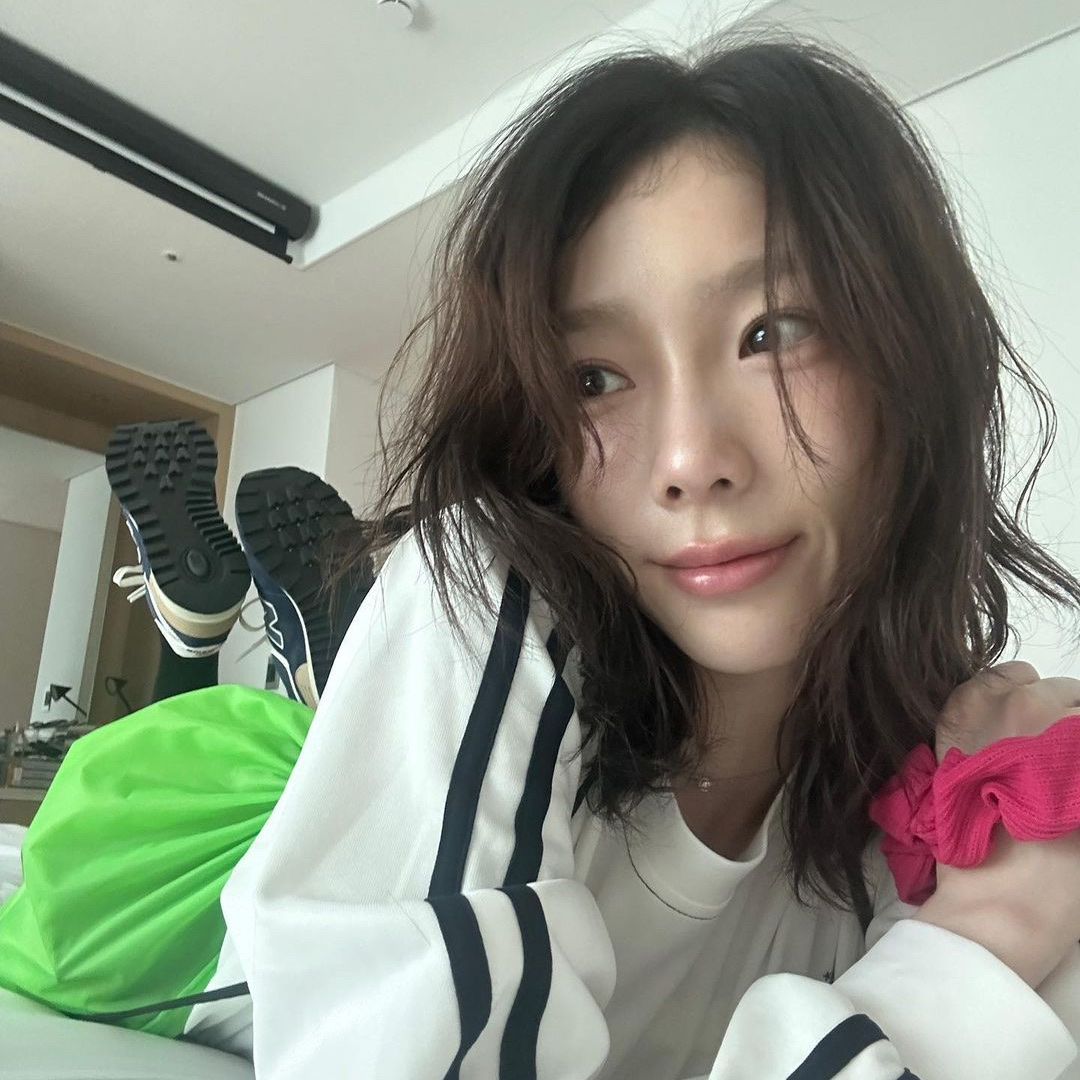 뉴발란스 574 레거시 네이비 착용 스타일 - 2