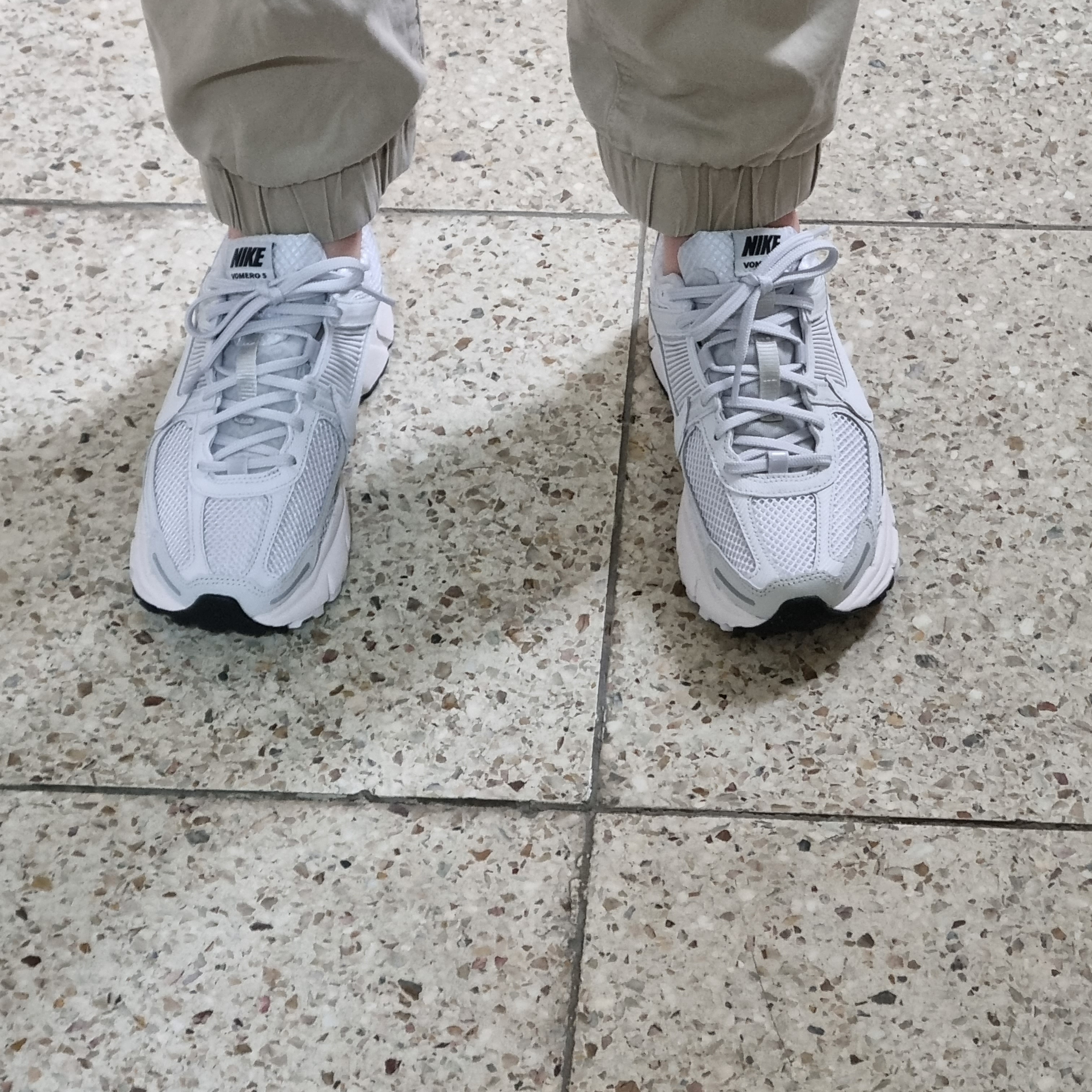 Nike Zoom Vomero 5 SP Vast Grey 2023 착용 스타일