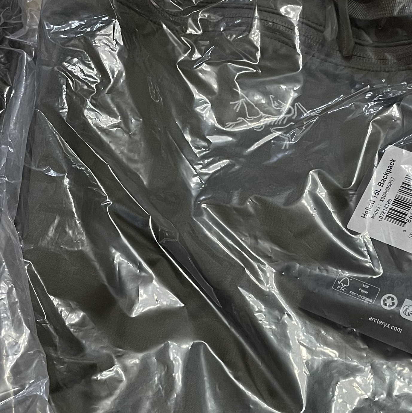 Arc'teryx Heliad 15 Backpack Black 착용 스타일
