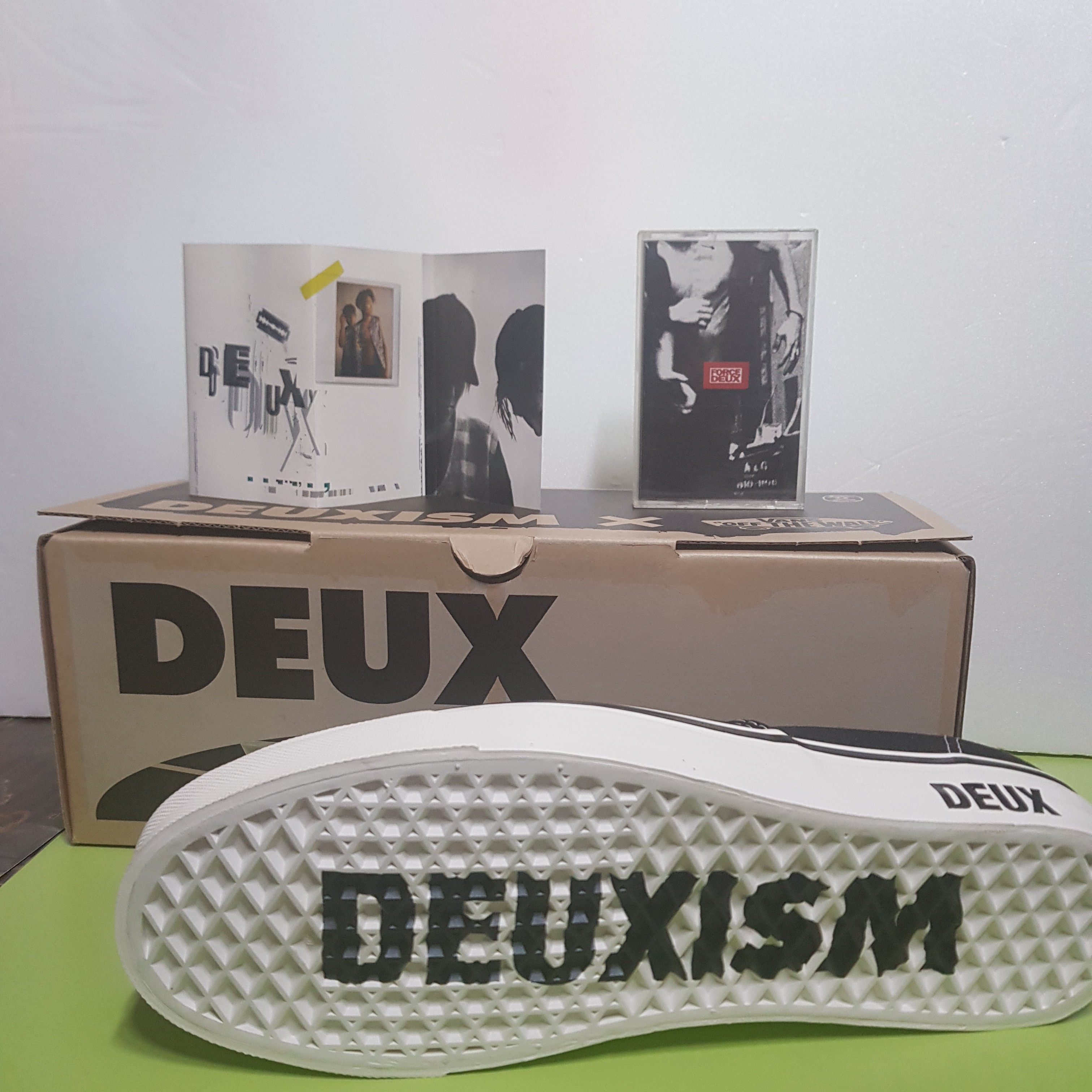 반스 x 듀스 어센틱 44 DX 블랙 착용 스타일 - 2