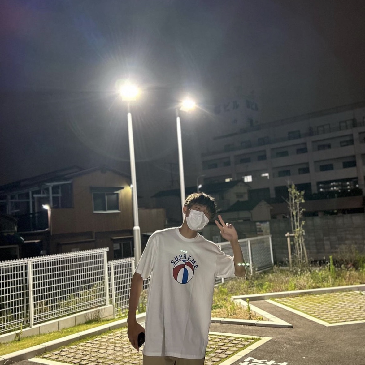 Supreme League T-Shirt White - 23SS 착용 스타일