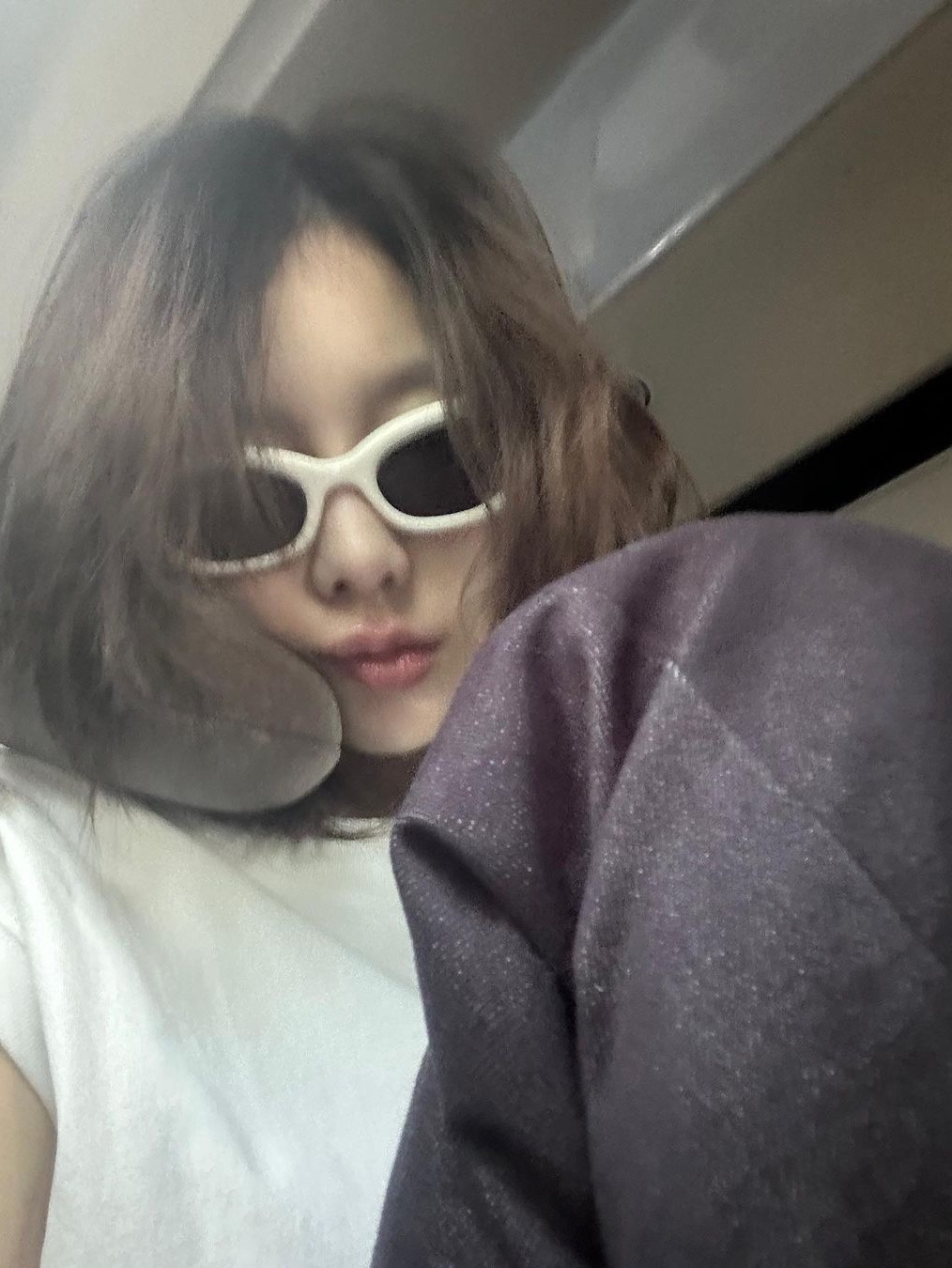 Gentle Monster x Maison Margiela MM004 White Black 착용 스타일