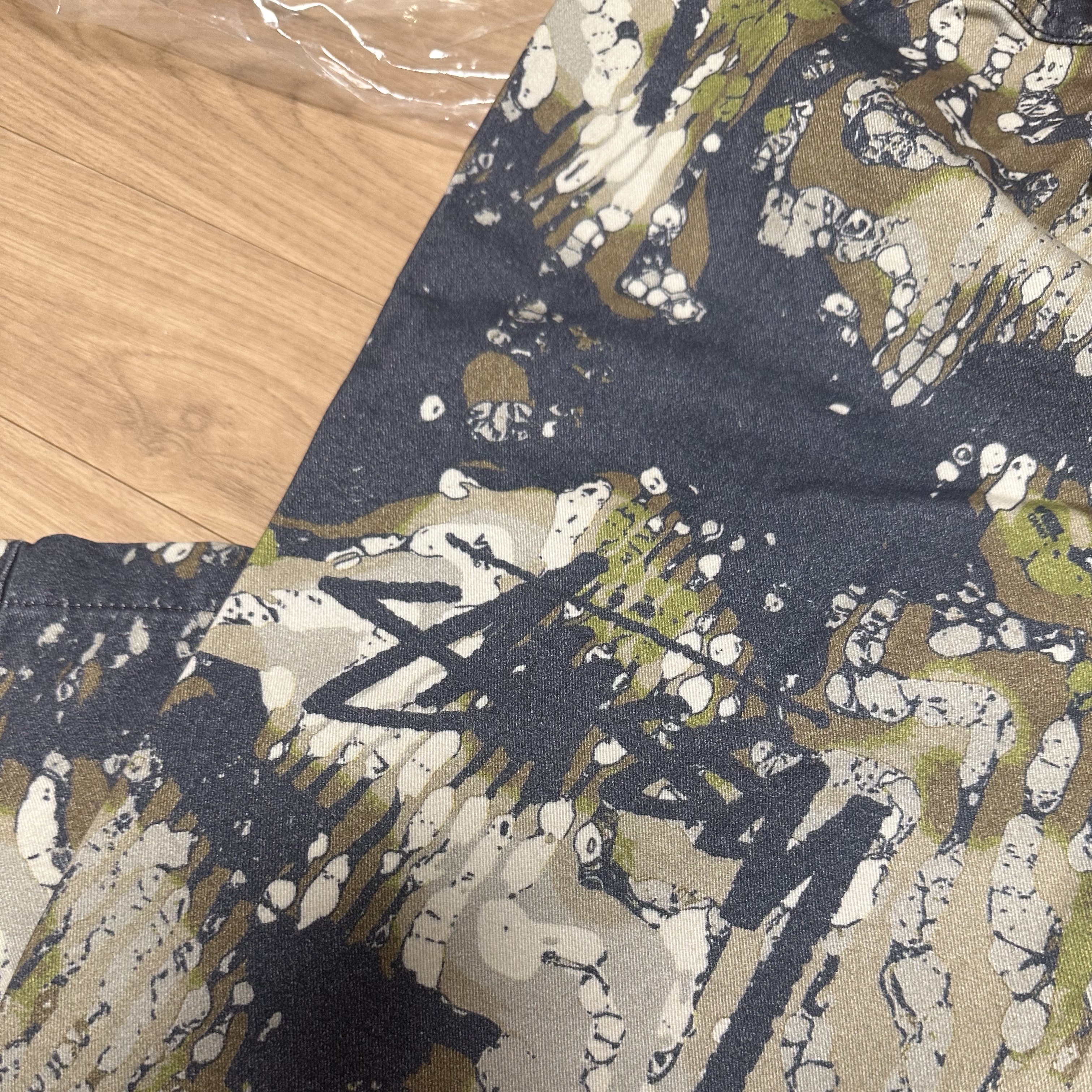 Stussy Veil Camo Beach Pants Terranea 착용 스타일 - 5