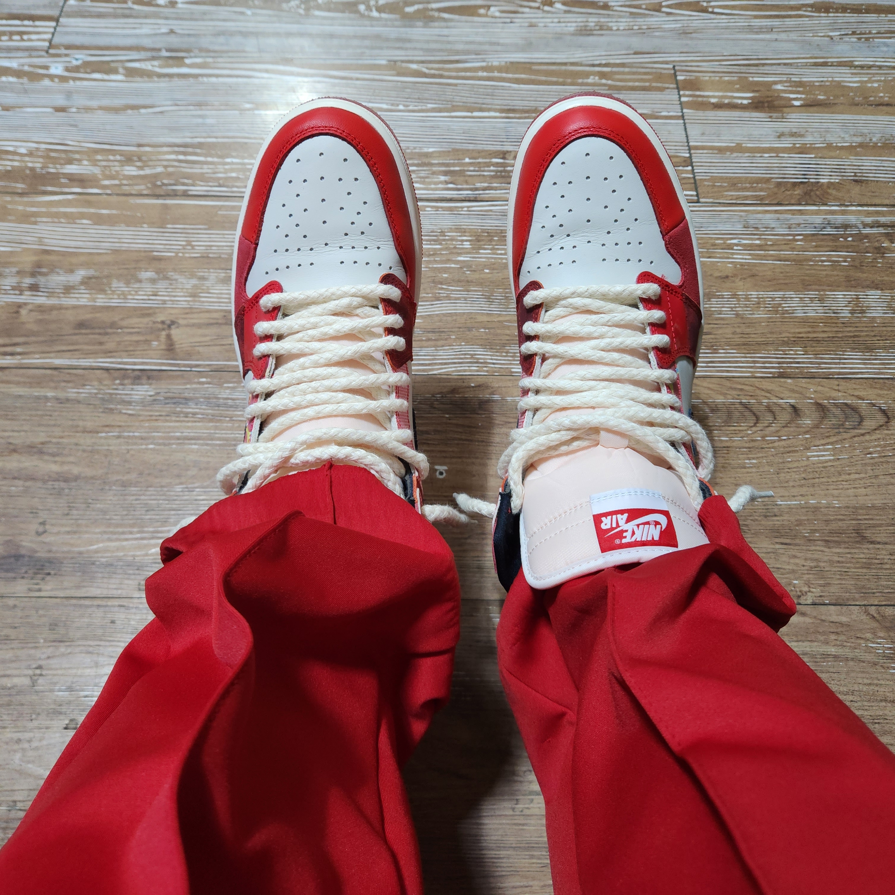 Jordan 1 Retro High Spider-Man Next Chapter 착용 스타일 - 3