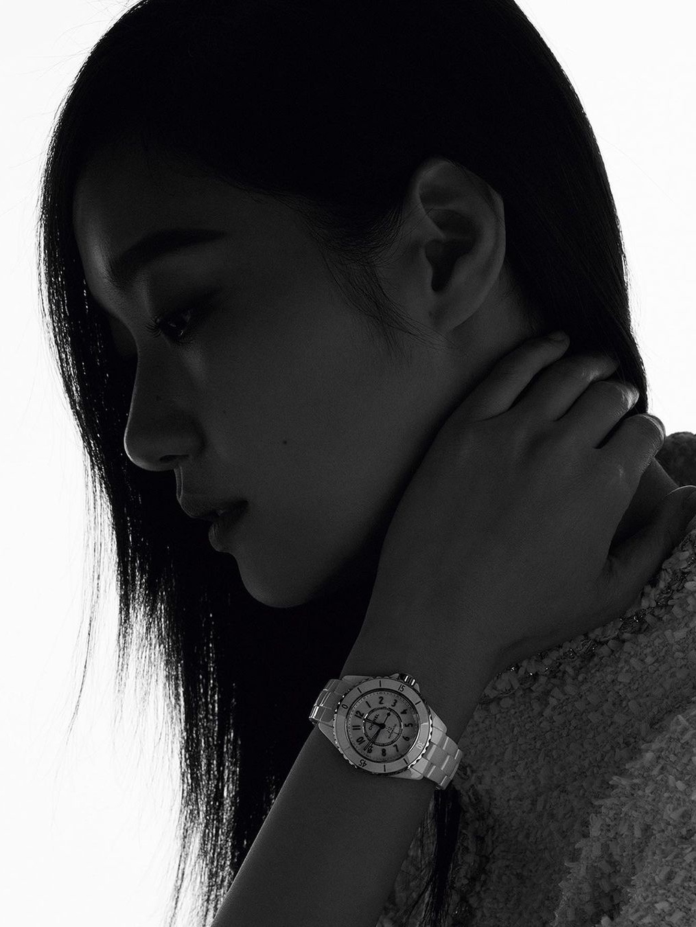 Chanel J12 Phantom Watch Caliber 12.1 38mm White 착용 스타일