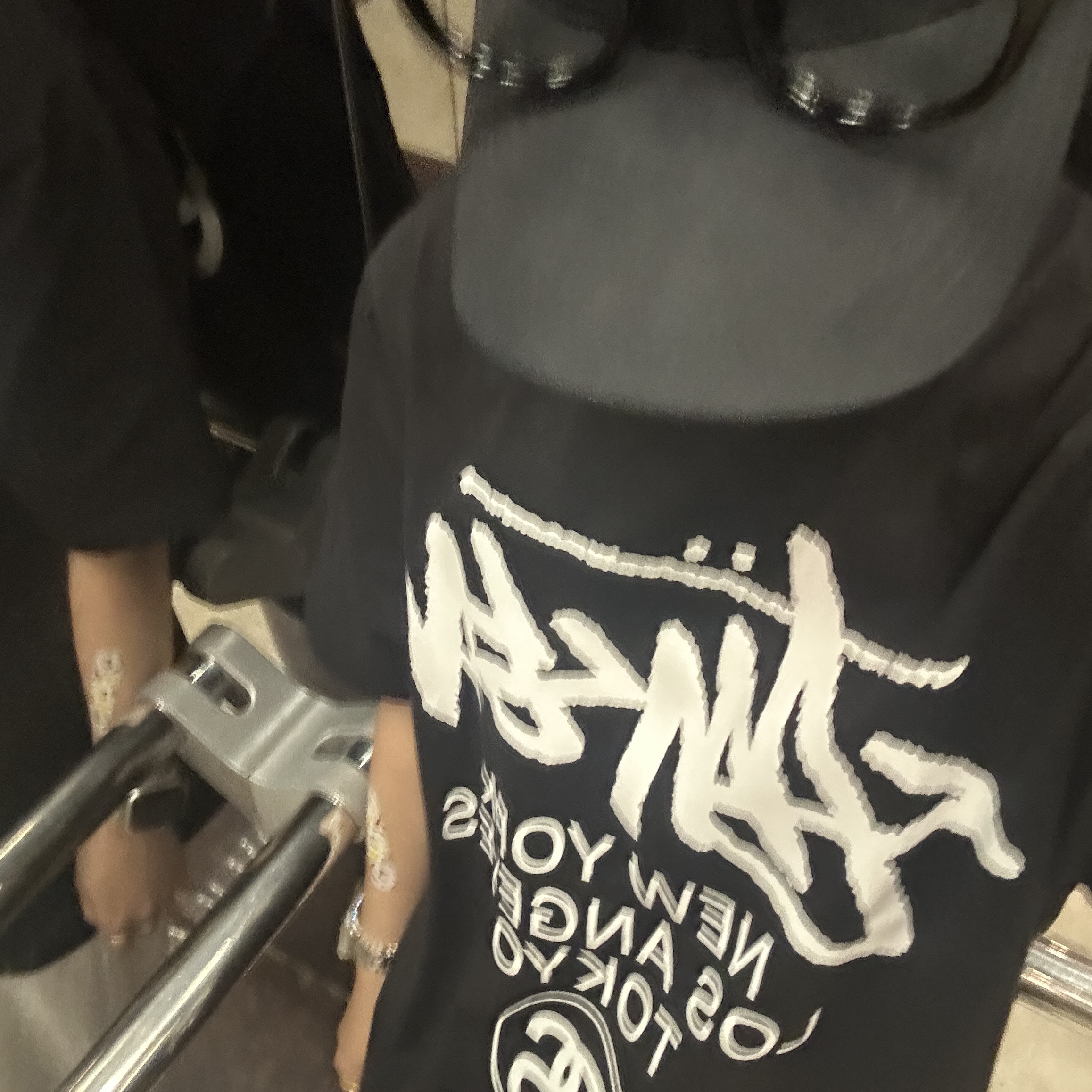 Stussy World Tour T-Shirt Black 2023 착용 스타일