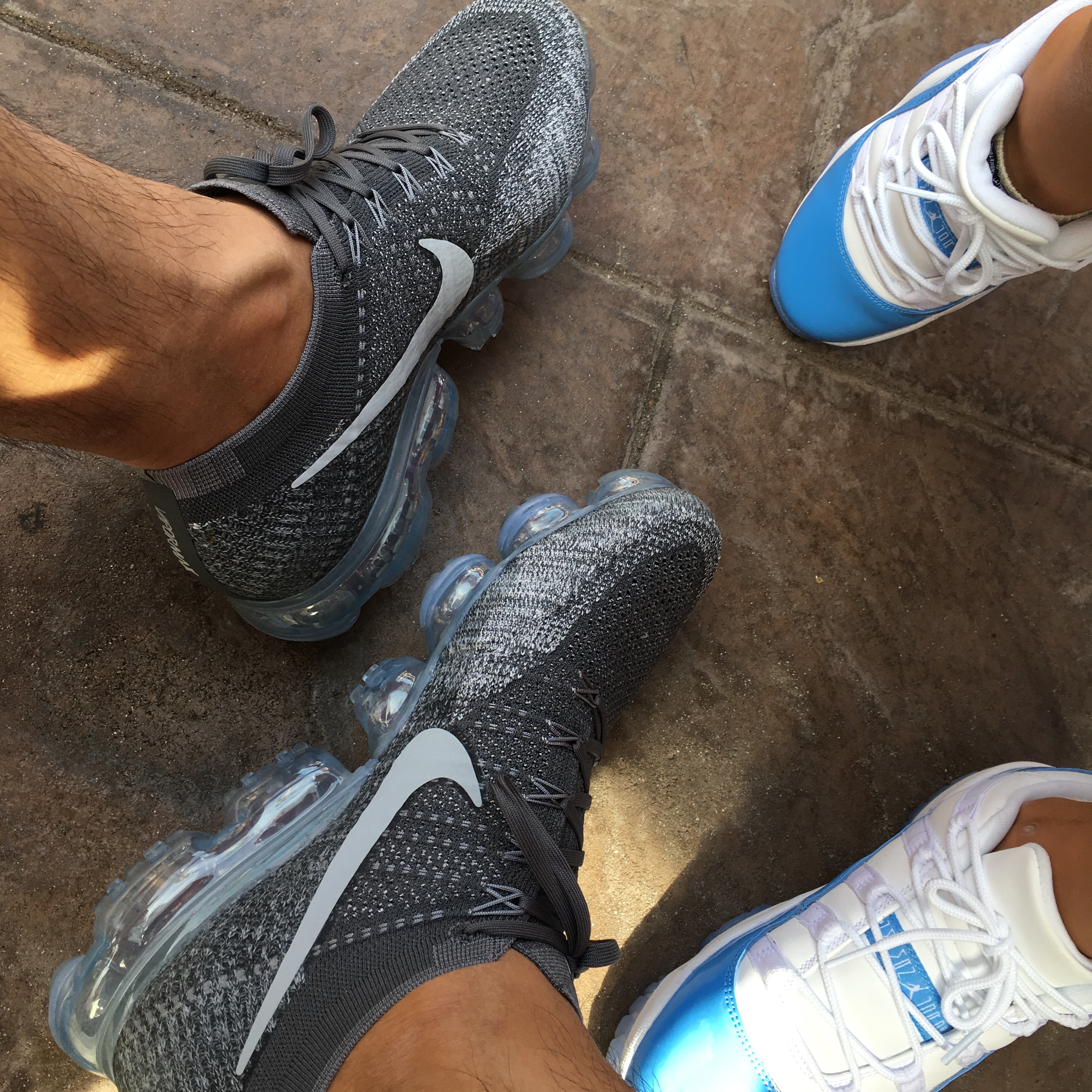 Nike Air VaporMax Asphalt, Jordan 11 Retro Low University Blue 2017 착용 스타일
