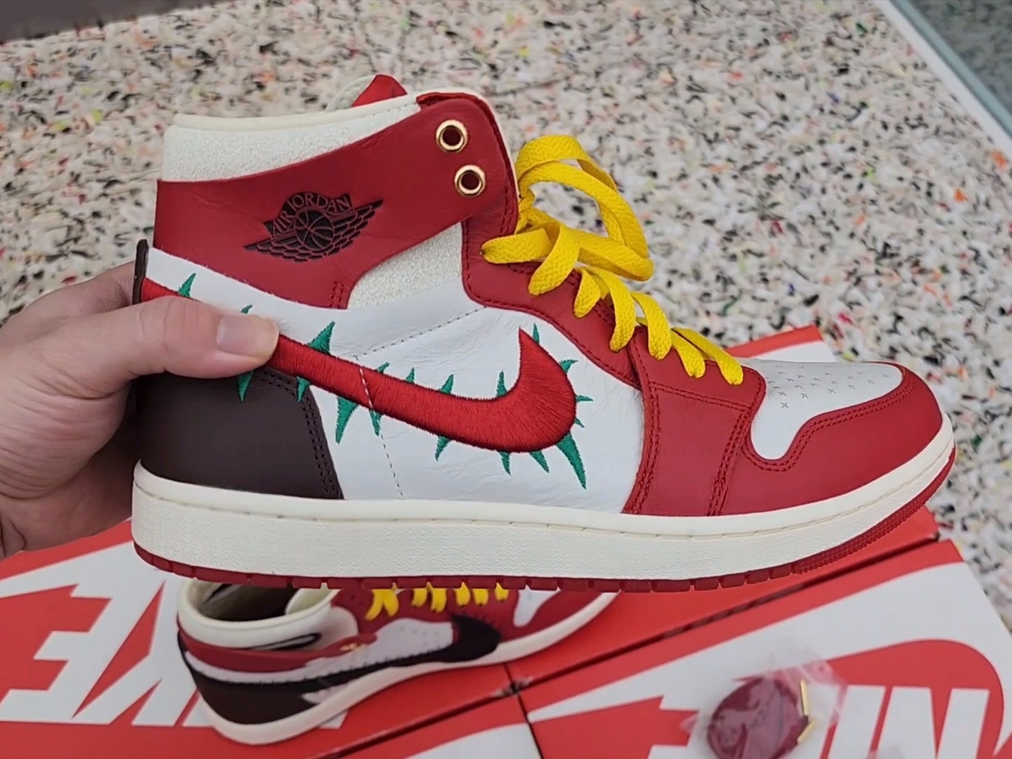 (W) Jordan 1 x Teyana Taylor Zoom CMFT 2 Gym Red 착용 스타일 - 4