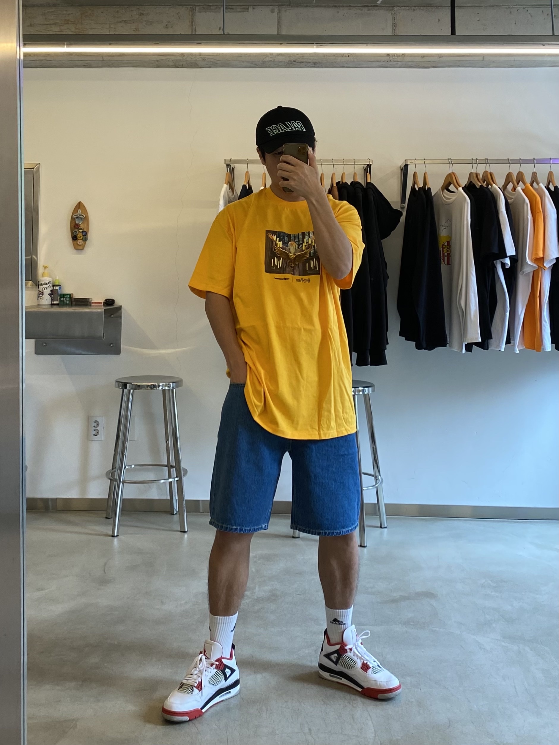 Jordan 4 Retro OG Fire Red 2020 착용 스타일 - 1