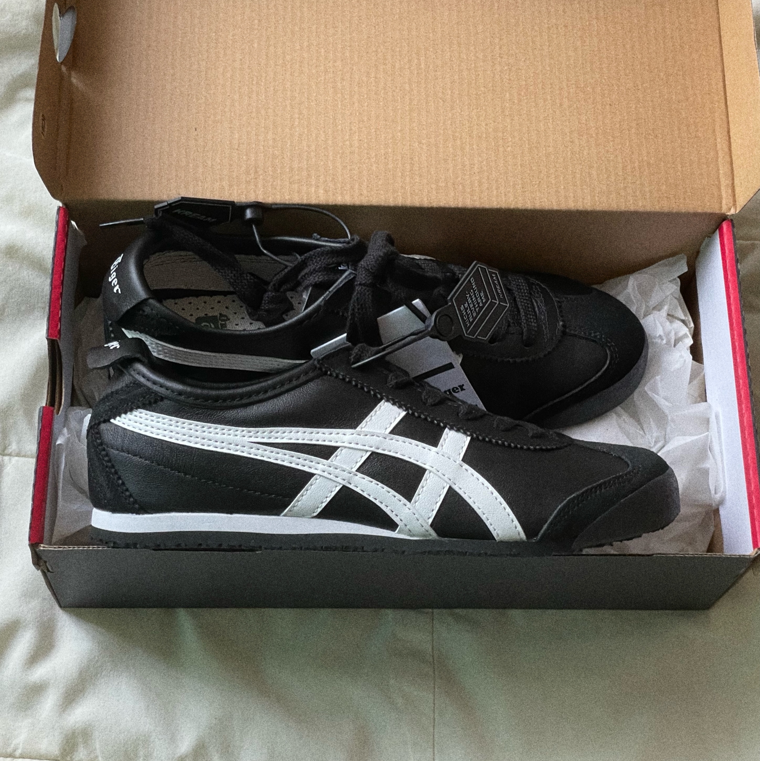 Onitsuka Tiger Mexico 66 Black White 착용 스타일 - 2
