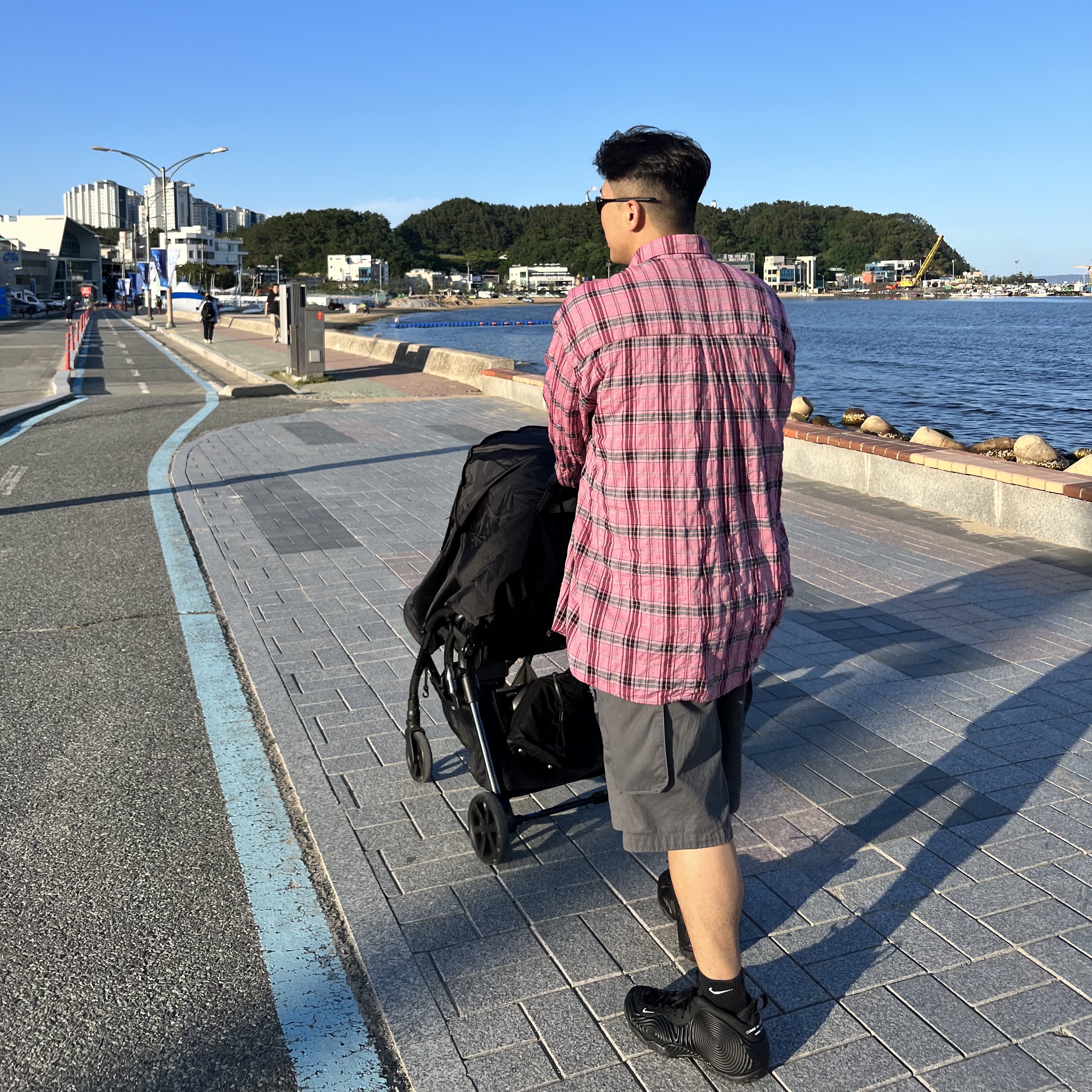 Nike x Comme des Garcons Homme Plus Air Foamposite One Black, Our Legacy Borrowed BD Shirt Cerise Memory Check 착용 스타일 - 4