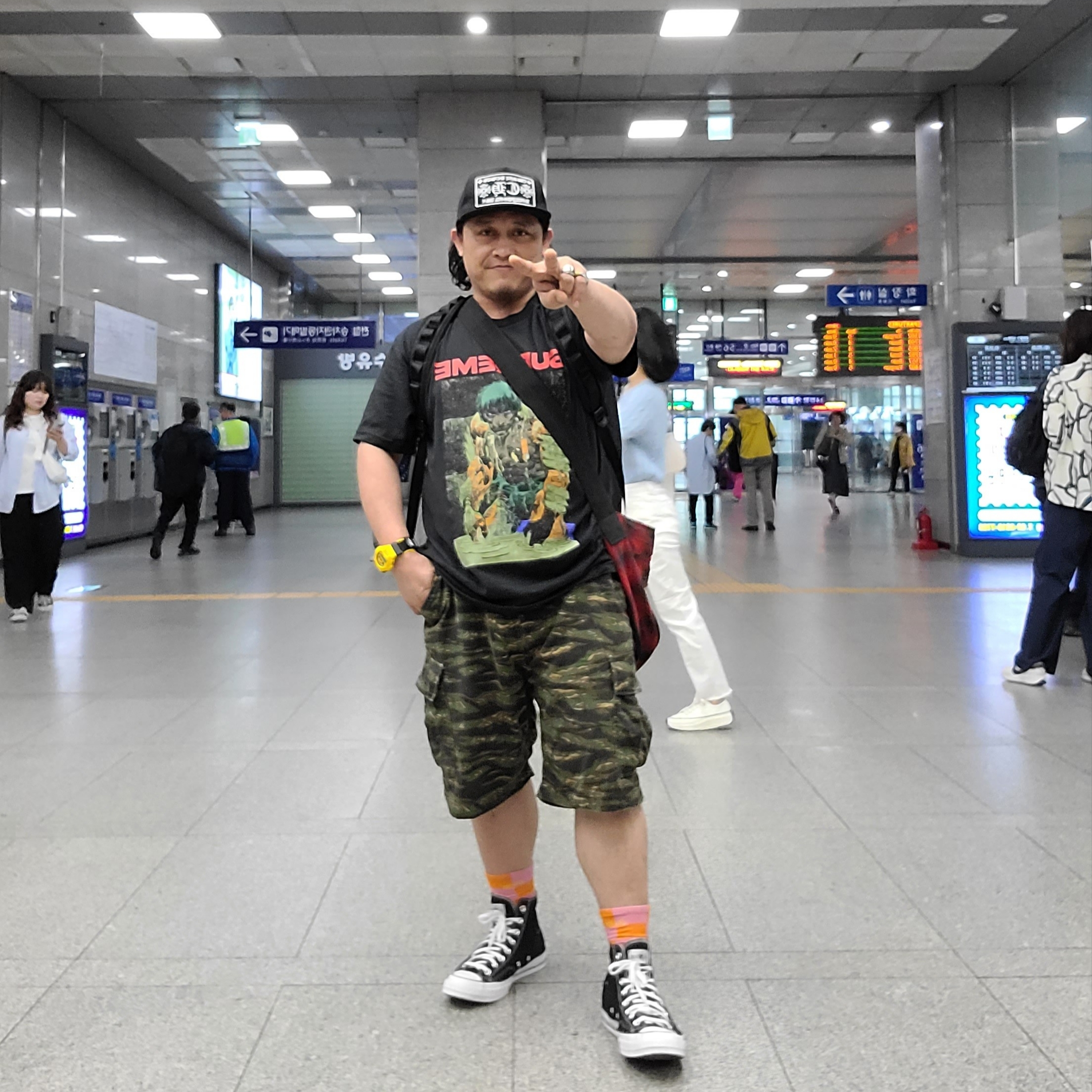 Supreme Ronin T-Shirt Black - 23SS 착용 스타일