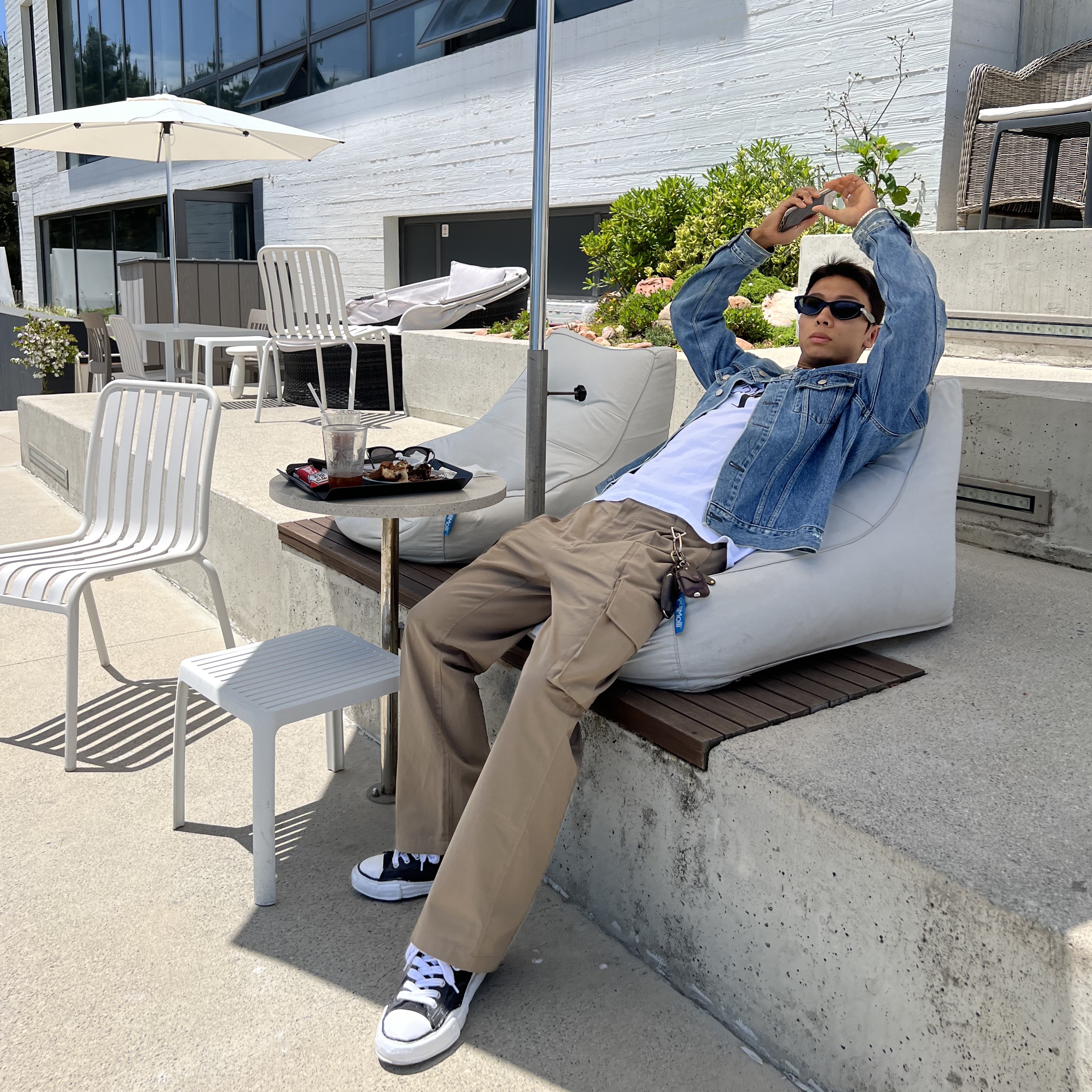Maison Mihara Yasuhiro Peterson OG Sole Rubber Painted Canvas Low-top Sneakers Black 착용 스타일