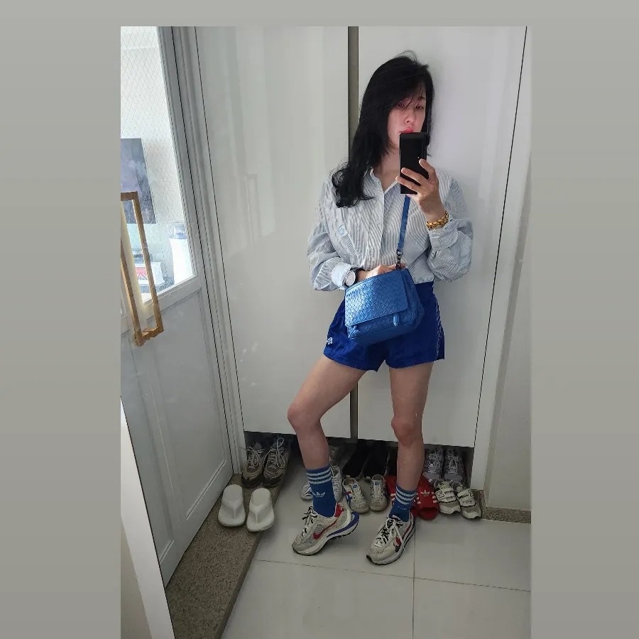 Nike x Sacai VaporWaffle Royal Fuchsia 착용 스타일