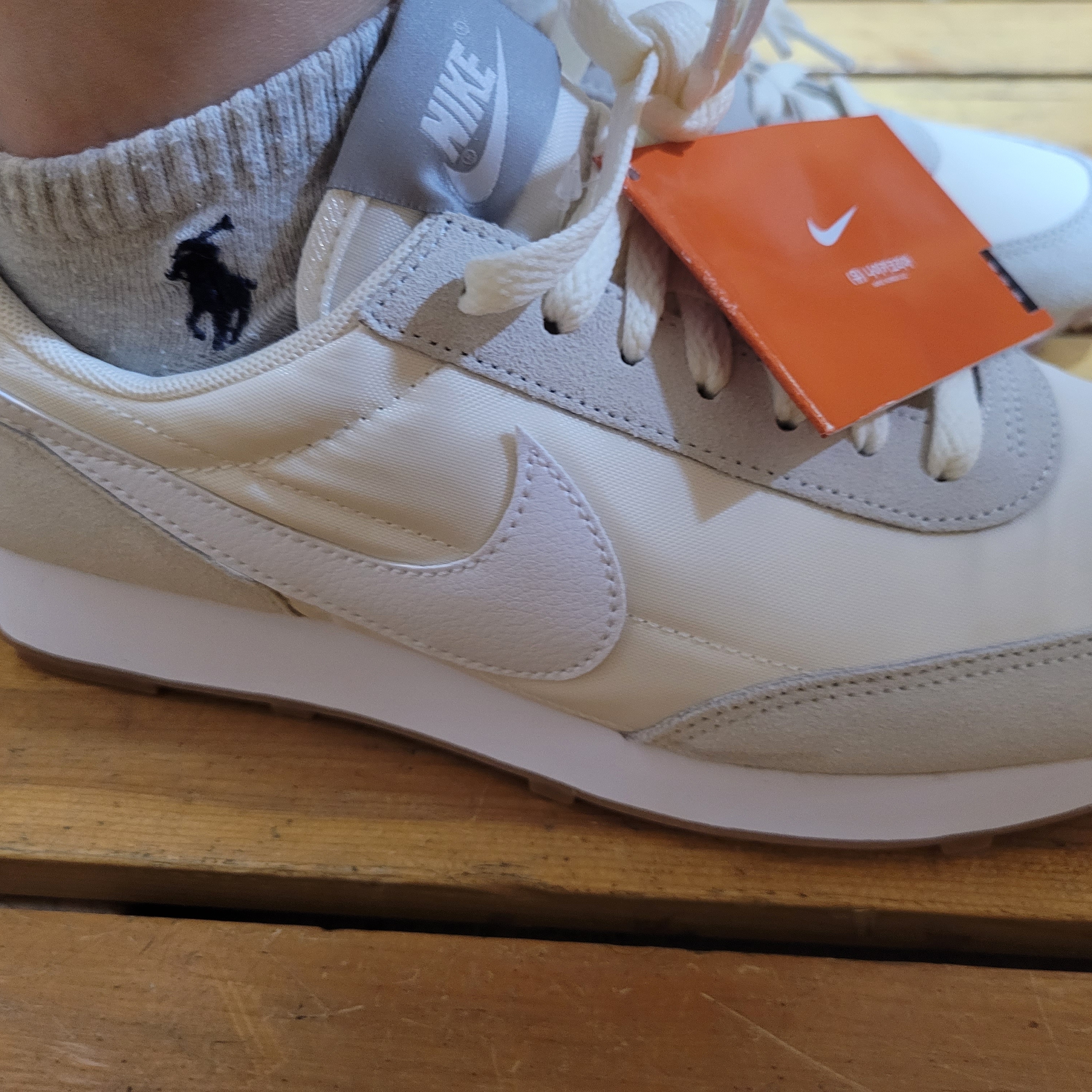 (W) Nike Daybreak Summit White 착용 스타일