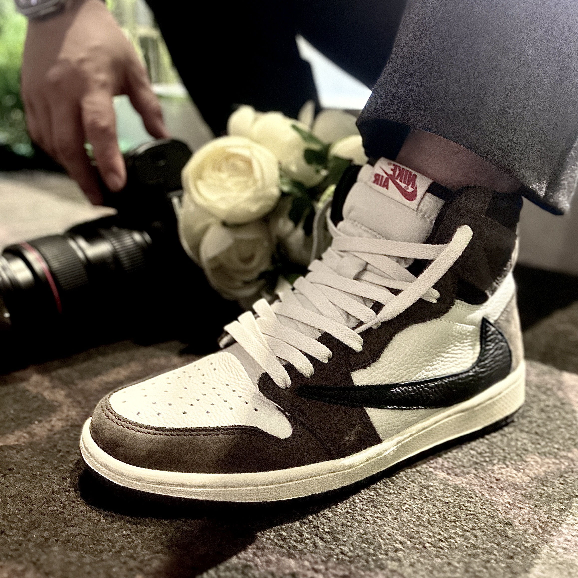 Jordan 1 x Travis Scott Retro High OG SP Mocha 착용 스타일