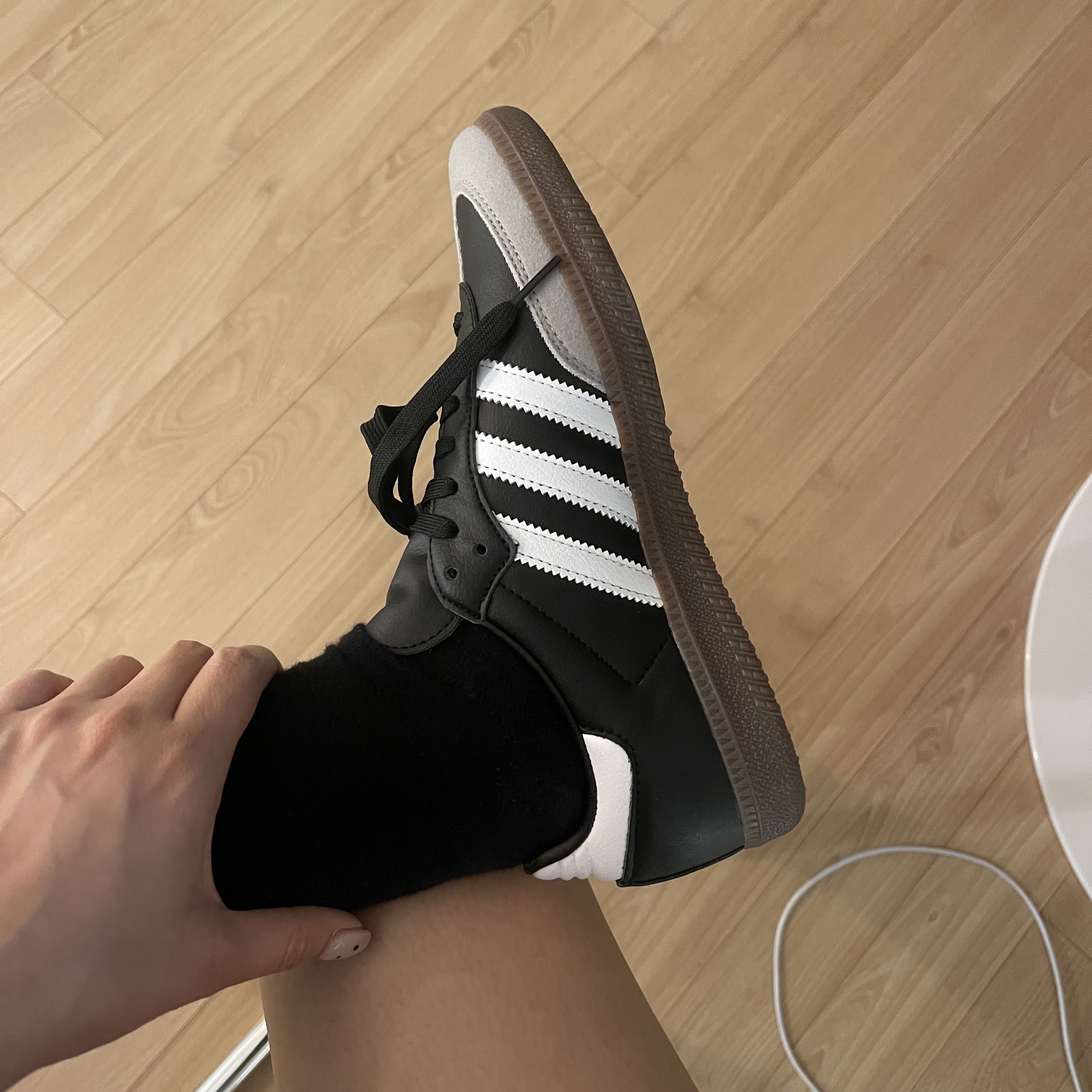 Adidas Samba Vegan Black White 착용 스타일