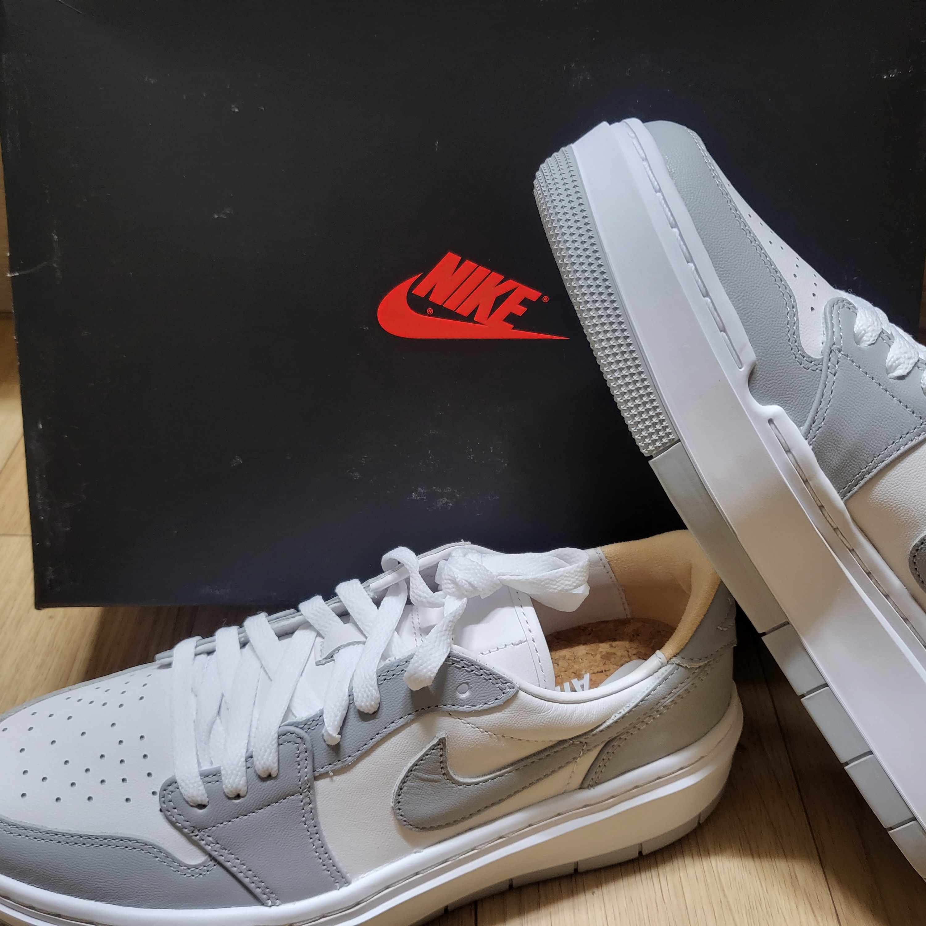 (W) Jordan 1 Elevate Low White and Wolf Grey 착용 스타일
