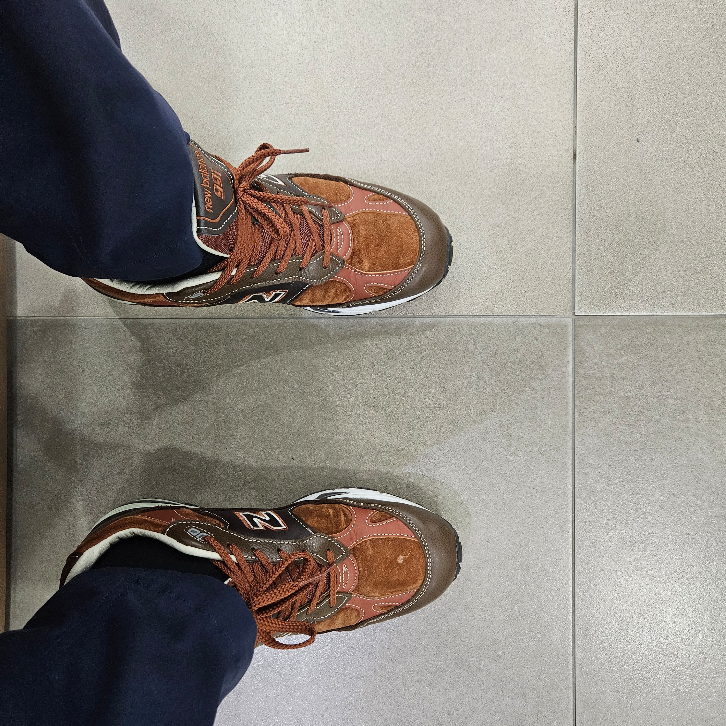 New Balance 991 Made in UK Brown Dark Brown 착용 스타일