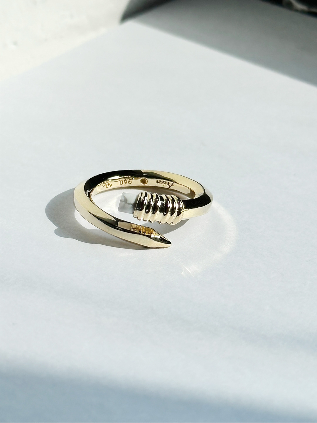 Frica Linning Ring Silver 2 howlite 착용 스타일